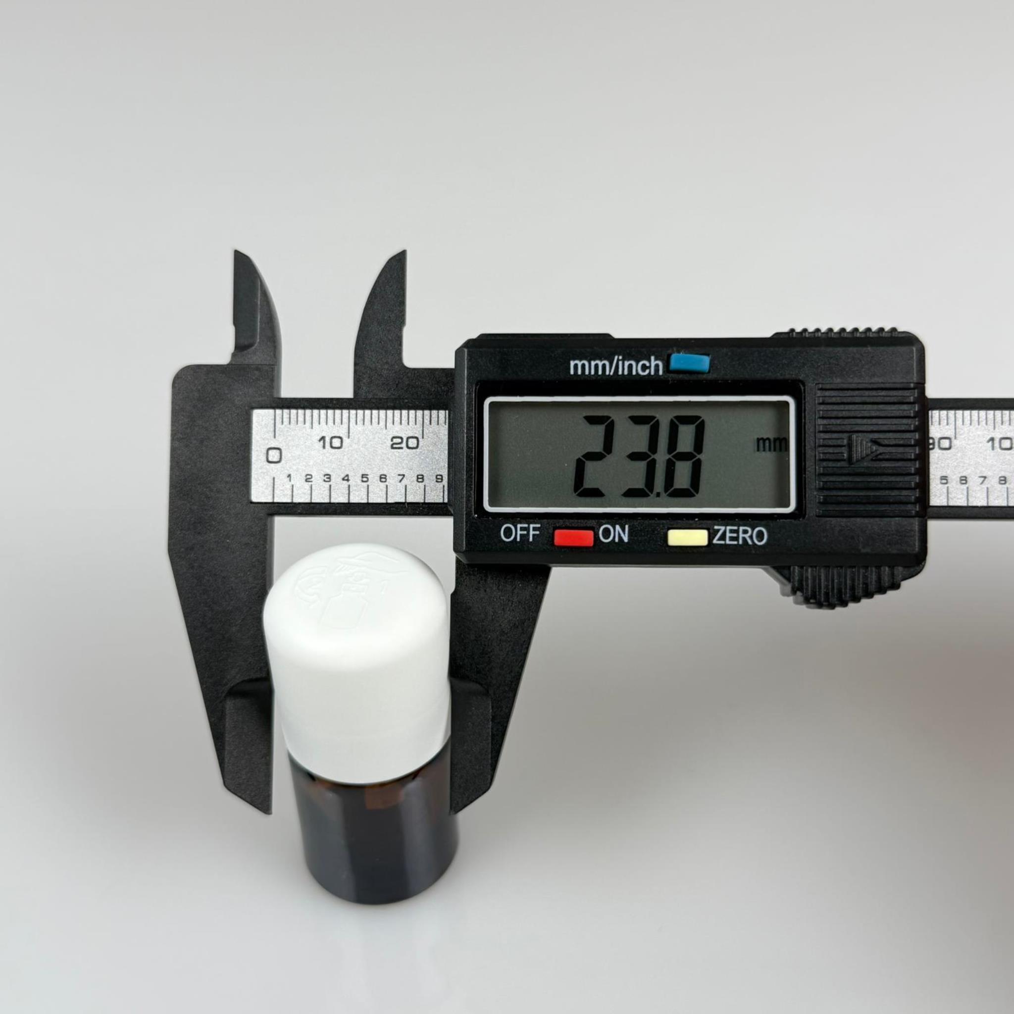 3 CC AMBER CAM ŞİŞE + İÇTEN DAMLALIKLI ÇOCUK KİLİTLİ BEYAZ KAPAK - KAHVERENGİ 3 ML KİLİT KAPAKLI DAMLATMALI ŞİŞE