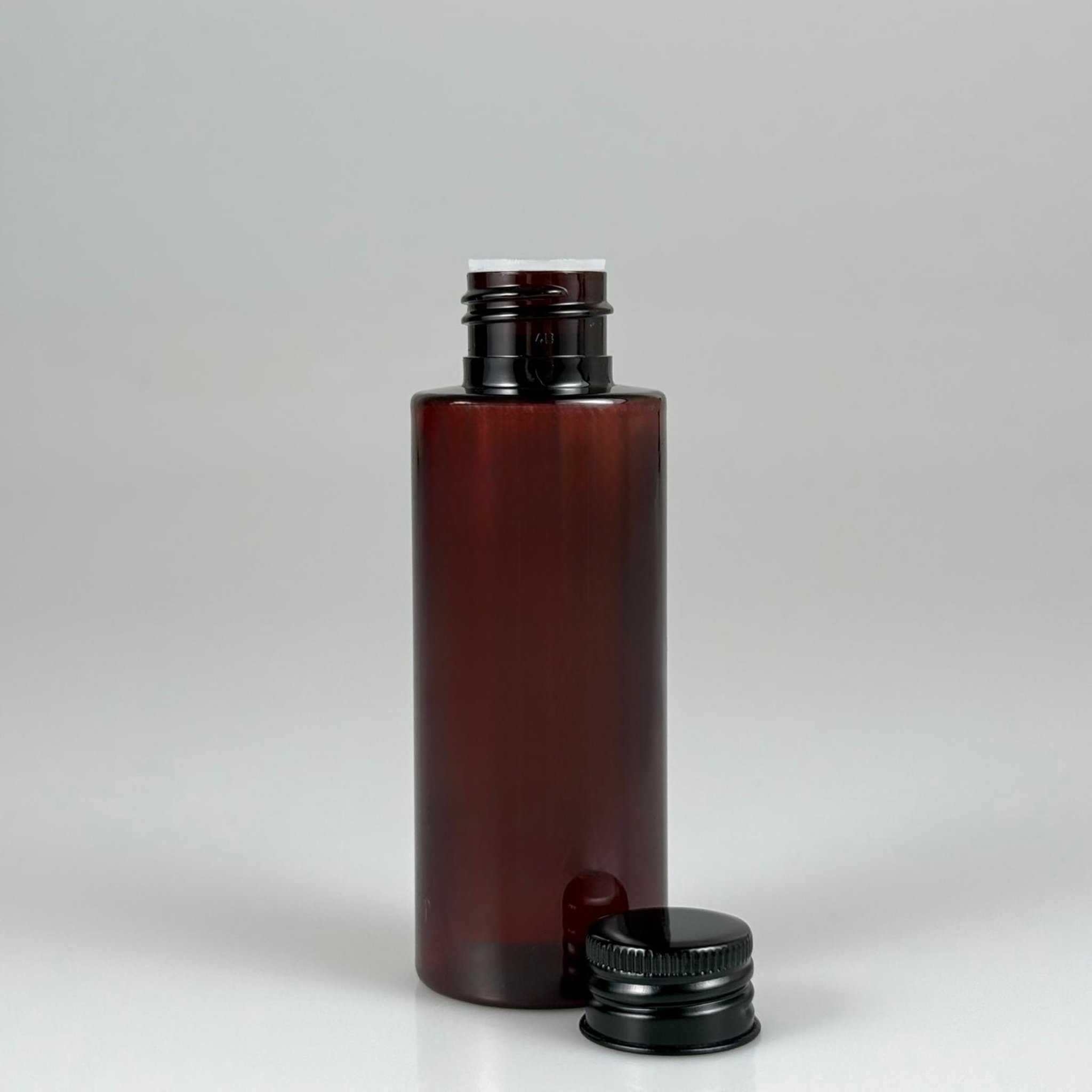 100 CC AMBER SİLİNDİR KESKİN KÜT MODEL SERT PET ŞİŞE (17 GR - 24 AĞIZ ) + KÖPÜK CONTALI SİYAH METAL ALÜMİNUM KAPAKLI + KOLONYA TIPALI TAKIM - 100 ML KAPAKLI AMBER PLASTİK ŞİŞELER