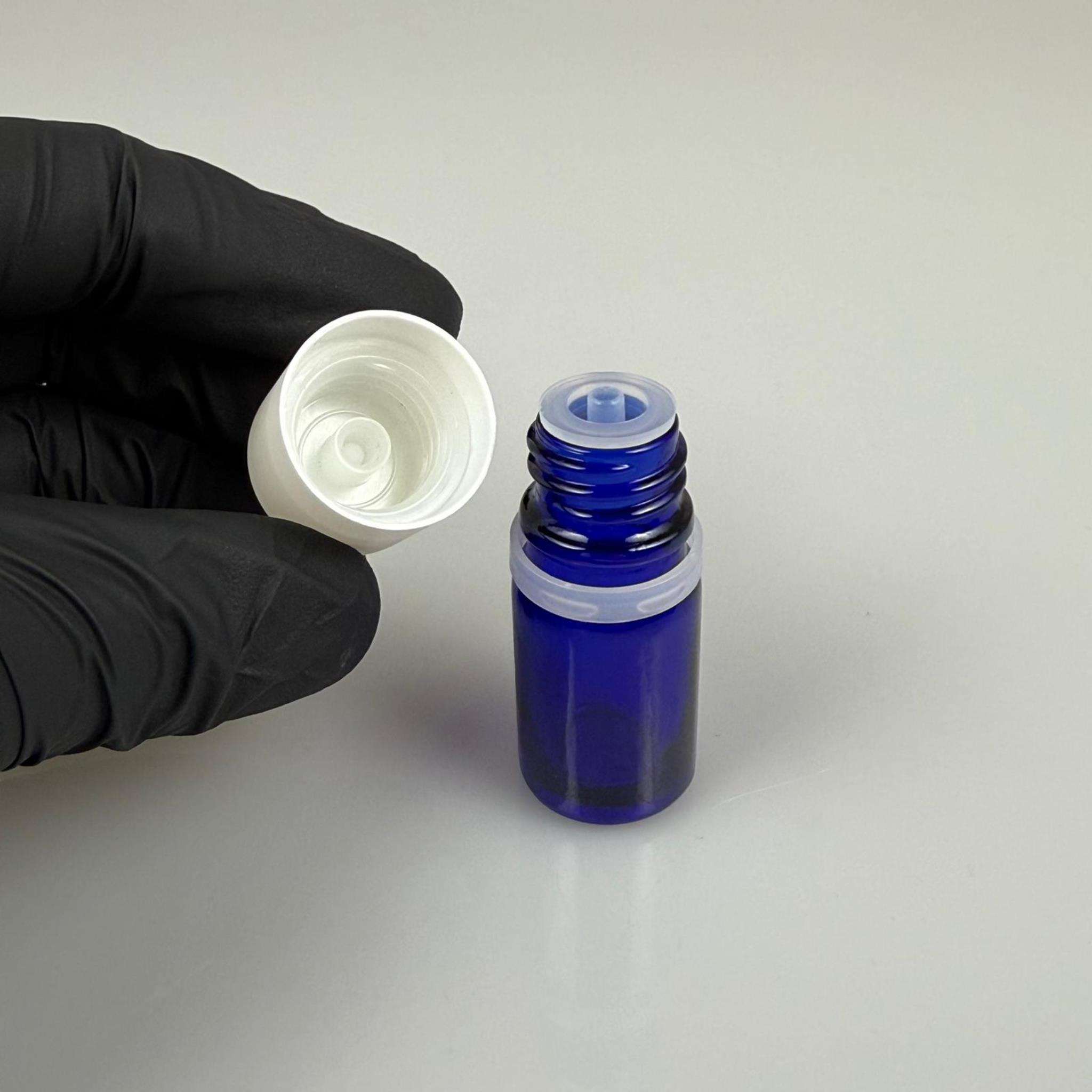 5 CC MAVİ CAM ŞİŞE + İÇTEN DAMLALIKLI ÇOCUK KİLİTLİ BEYAZ KAPAK - MAVİ 5 ML KİLİT KAPAKLI DAMLATMALI ŞİŞE