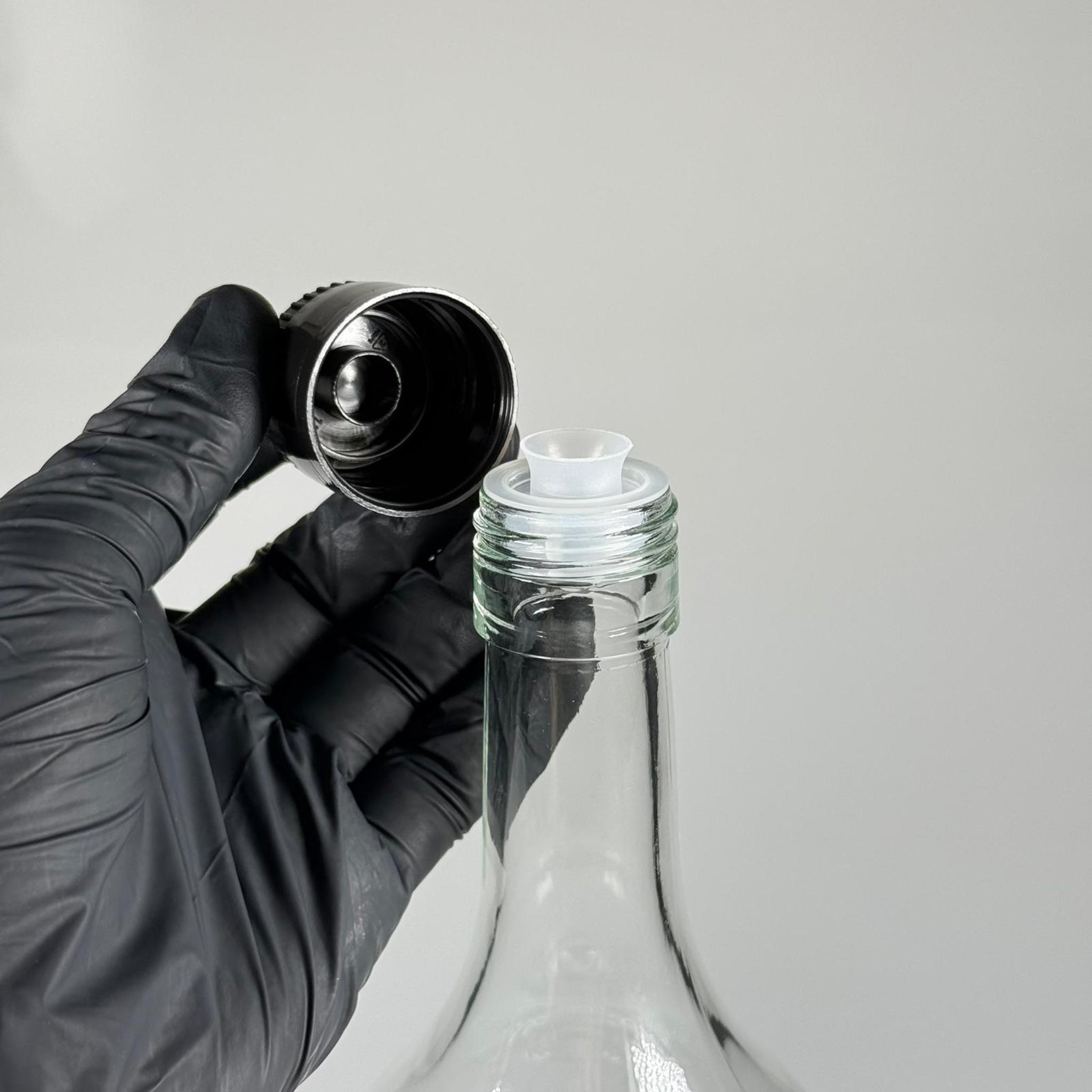 1500 CC CAM ŞİŞE ŞEFFAF - SİYAH AKITICILI DROP STOP KAPAKLI - 1500 ML CAM ŞİŞE - 1,5 LT CAM ŞİŞE