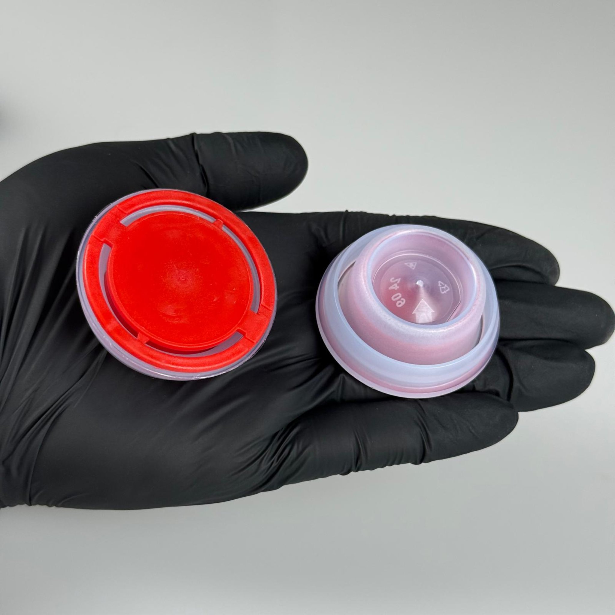 42 MM P2 K CL NATÜREL KIRMIZI BERİCAP  (SOLVENT VE TİNER TENEKESİ İÇİN) - TENEKE İÇİN PLASTİK KAPAK - YEDEK KİMYASAL TENEKE KAPAĞI - Çakma Metal TENEKE Kapağı