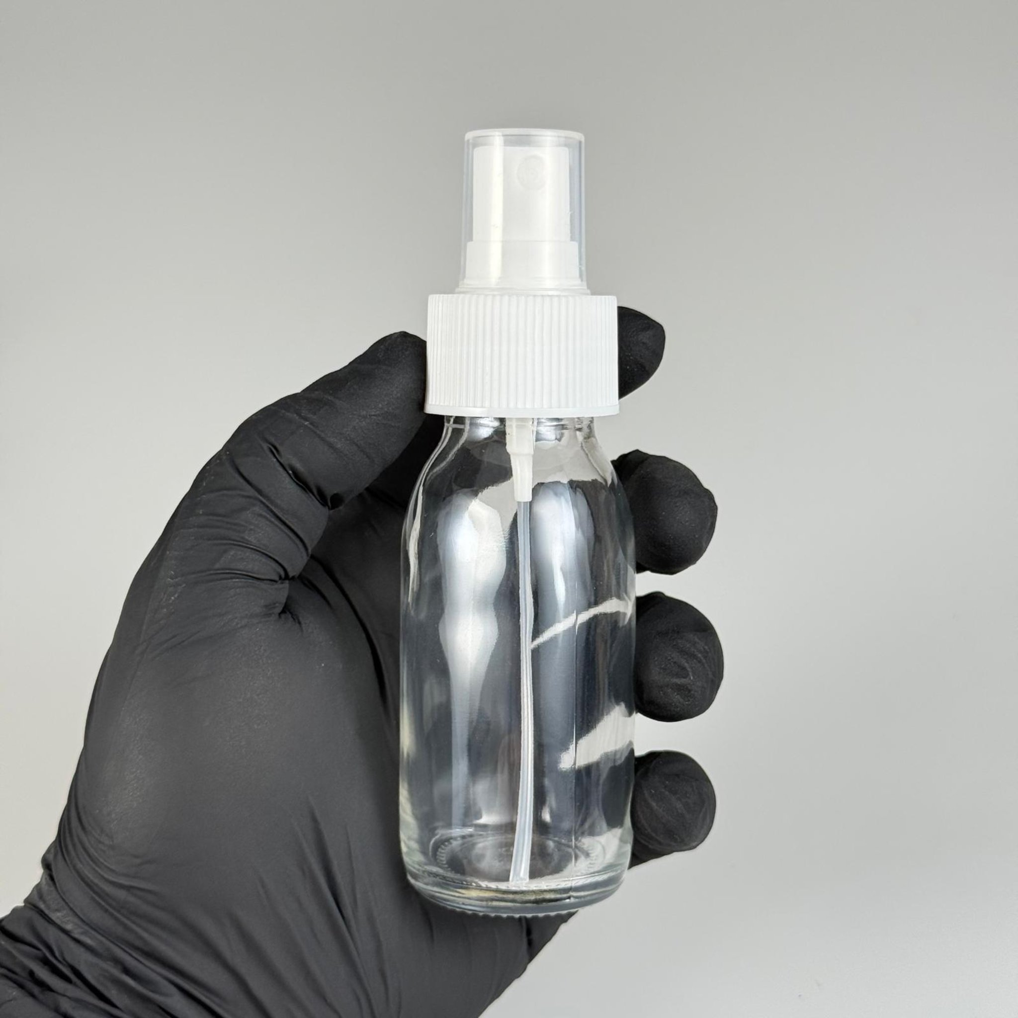 60 CC GENİŞ AĞIZLI ŞEFFAF CAM ŞİŞE BEYAZ SPREYLİ TAKIM - 60 ML ŞEFFAF ŞURUP ECZA ŞİŞESİ - MİKROPLARDAN KORUNMASI İÇİN İLAÇLANMIŞTIR, SUYA TUTUNCA ŞEFFAF RENGİ ALIR
