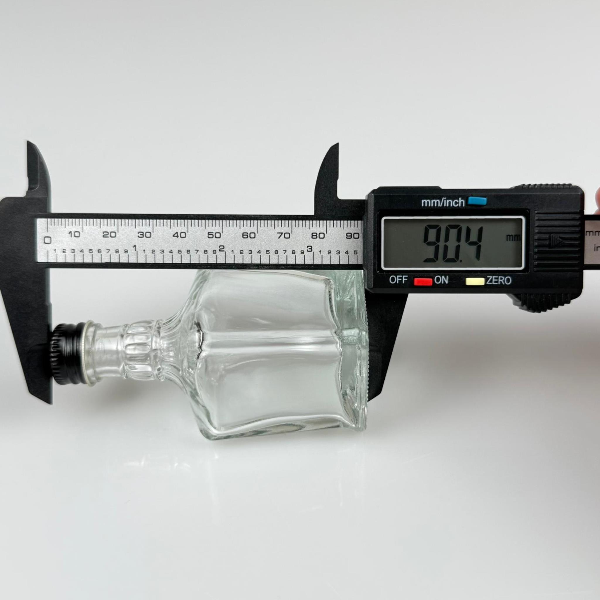 50 CC BOĞAZLI KONİK CAM ŞİŞE - SİYAH METAL KAPAKLI - 50 ML PRESTİJLİ ŞİŞE