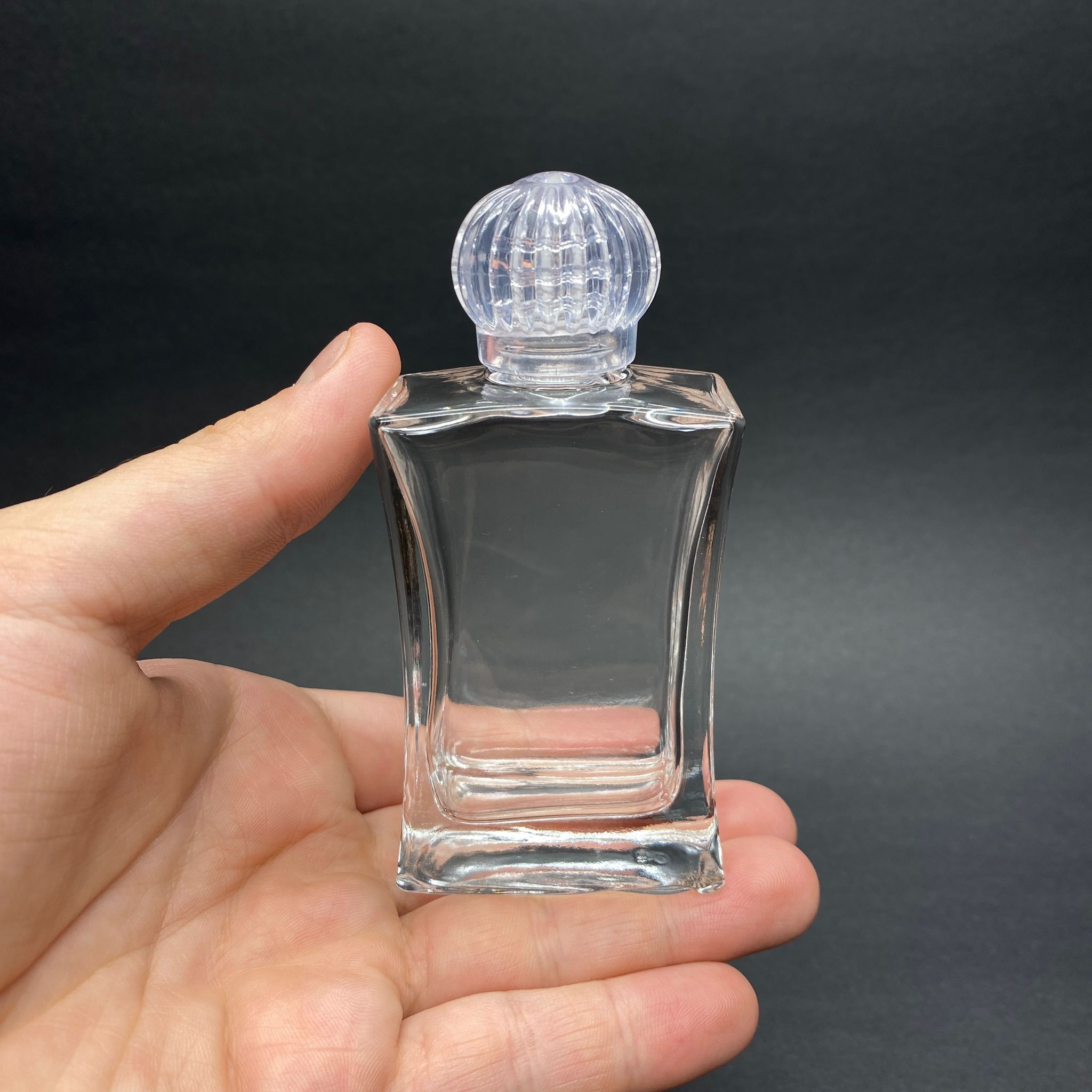 50 CC DİKDÖRTGEN KÖŞELİ YASSI MODEL CAM ŞİŞE - KRİSTAL KAPAKLI TIPALI  - 50 ML LÜKS CAM KOLONYA ŞİŞESİ - 1. KALİTE İTHAL CAM