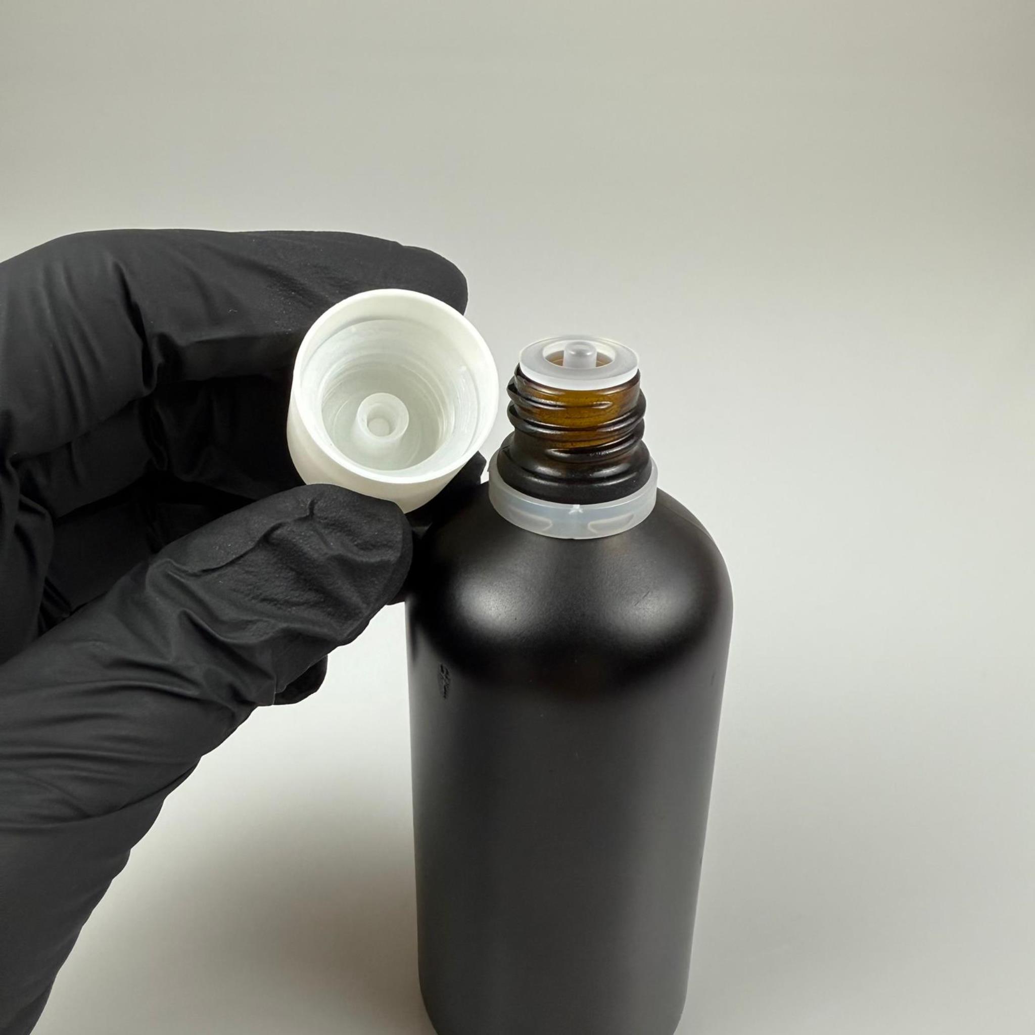 100 CC MAT SİYAH CAM ŞİŞE + İÇTEN DAMLALIKLI ÇOCUK KİLİTLİ BEYAZ KAPAK - MAT SİYAH 100 ML KİLİT KAPAKLI DAMLATMALI ŞİŞE