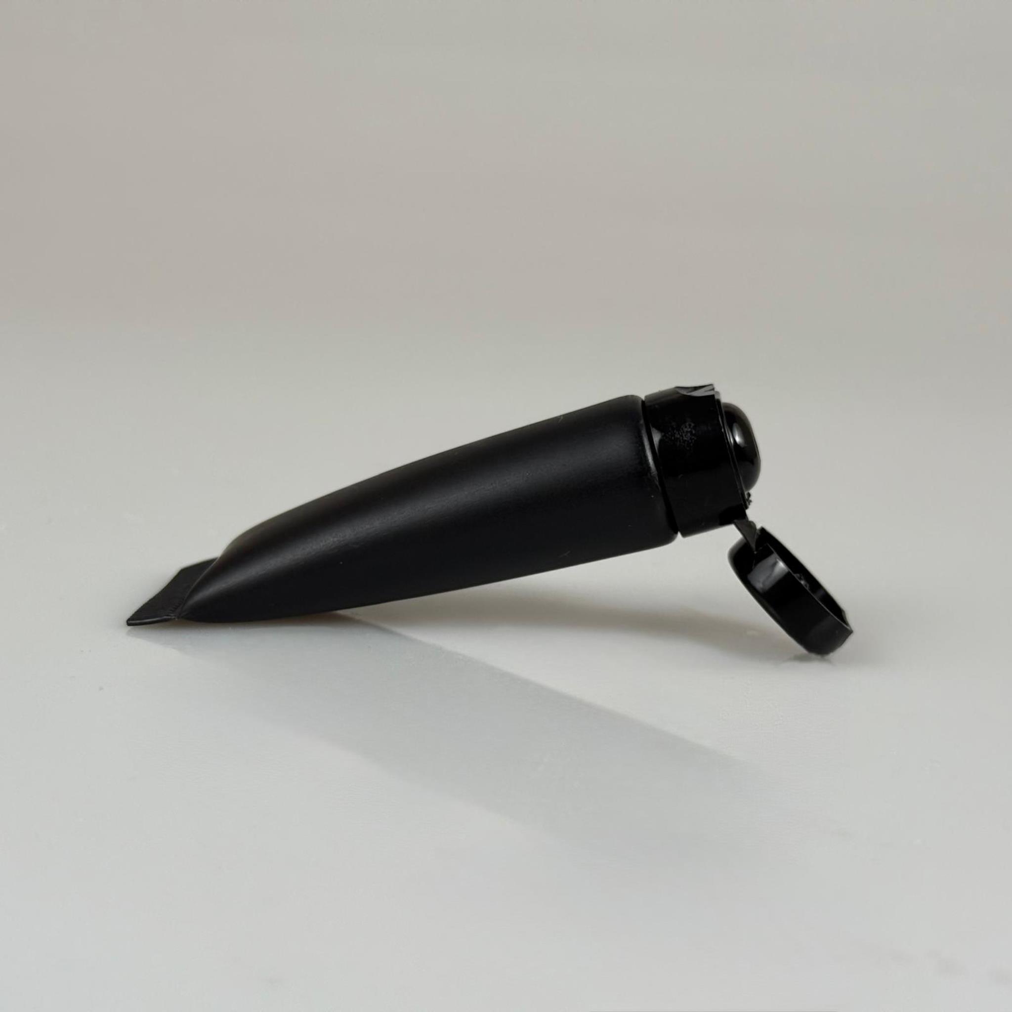 KOZMETİK İÇİN SİYAH BOŞ KREM TÜPÜ FLİPTOP KAPAKLI - 10 ML - MERHEM TÜPÜ - PLASTİK MANÜEL DOLDURULABİLİR BOŞ TÜP - LİPGLOSS TÜP - DUDAK PARLATICISI TÜPÜ - BAL DOLUMU İÇİN PLASTİK TÜP