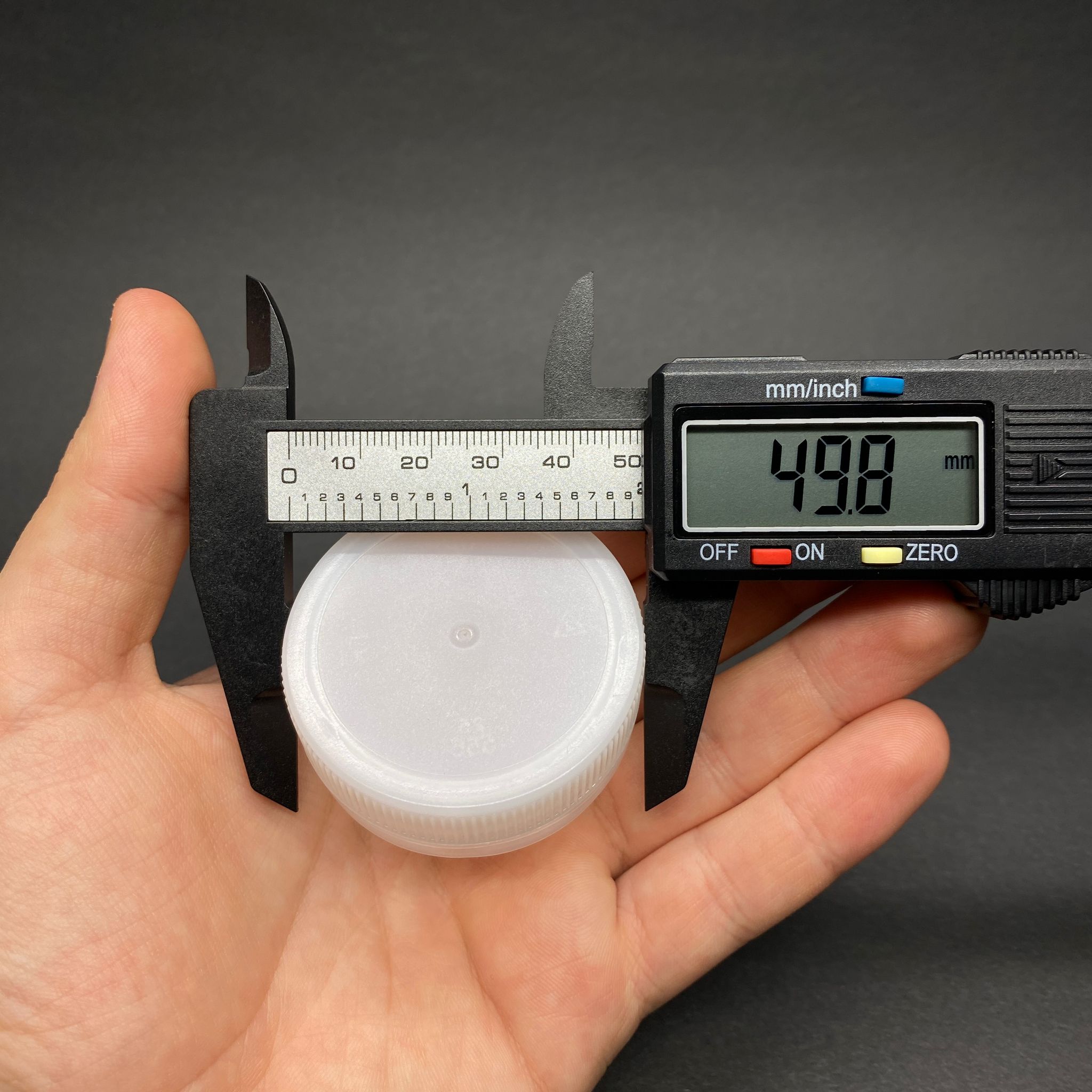 48 MM VİDALI KİLİTLİ PLASTİK KAPAK BEYAZ - 5 LİTRE SU PETİ KAPAĞI - 10 LİTRE SU PETİ KAPAĞI - KİLİTLİ