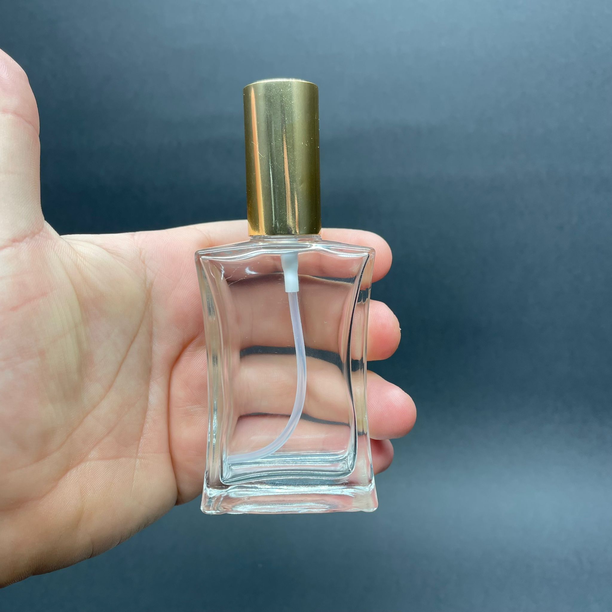 50 CC İNCE BELLİ PARFÜM ŞİŞESİ (DİKDÖRTGEN) GOLD KAPAKLI - SPREYLİ - 50 ML BOŞ PARFÜM ŞİŞESİ - 1. KALİTE İTHAL CAM