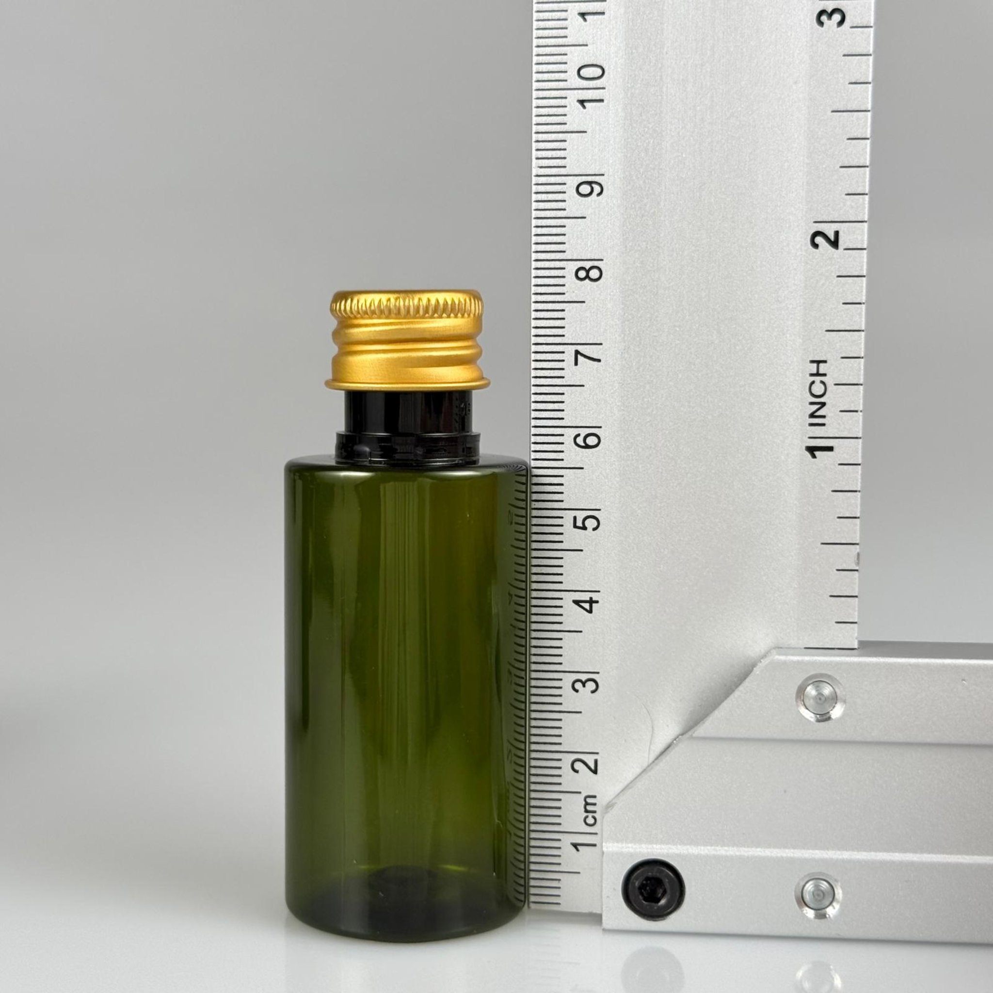 35 CC  SİLİNDİR YEŞİL PET ŞİŞE + KÖPÜK CONTALI GOLD ALÜMİNYUM METAL KAPAKLI + DAMLALIKLI KOLONYA TIPALI TAKIM - 35 ML PLASTİK ŞİŞE