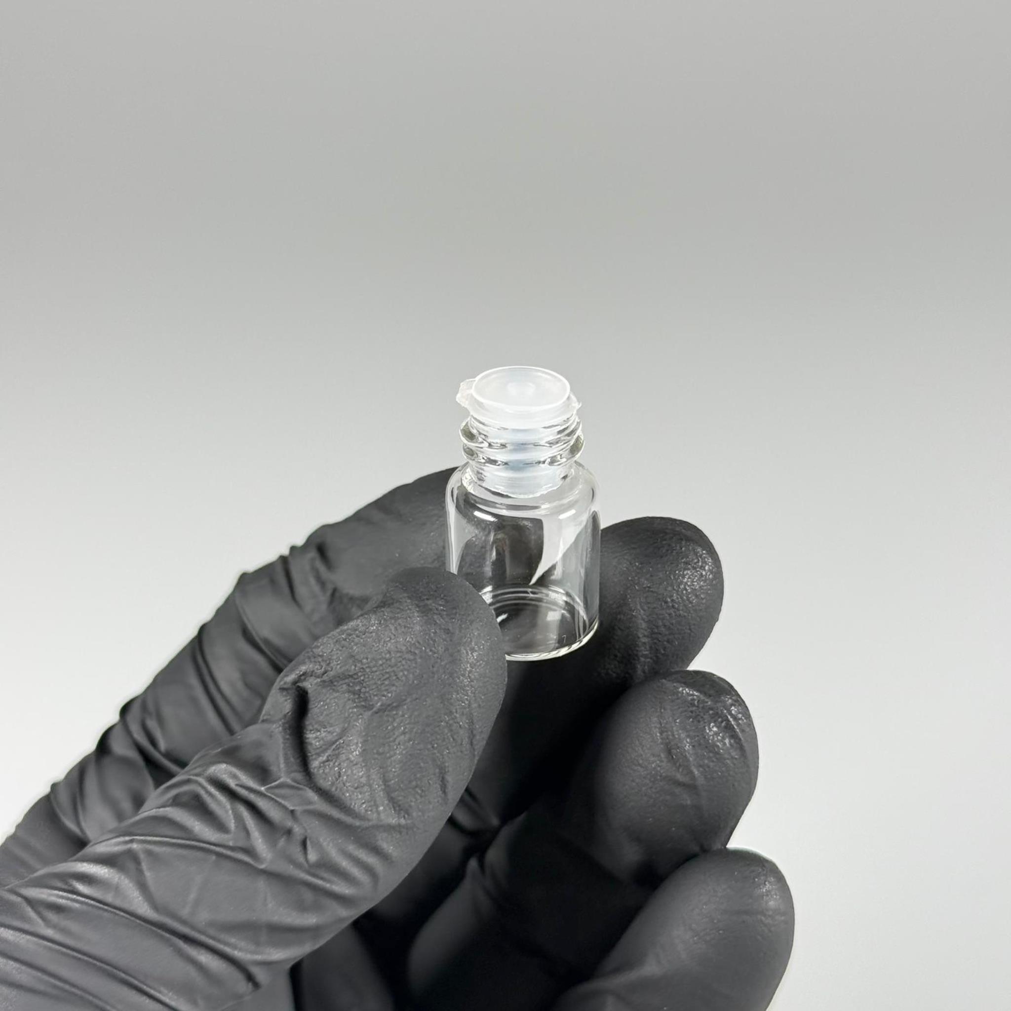 2 CC ŞEFFAF İNCE CAM ŞİŞE - SİYAH KAPAKLI + İÇTEN DAMLALIKLI - 2 ML CAM ŞİŞE