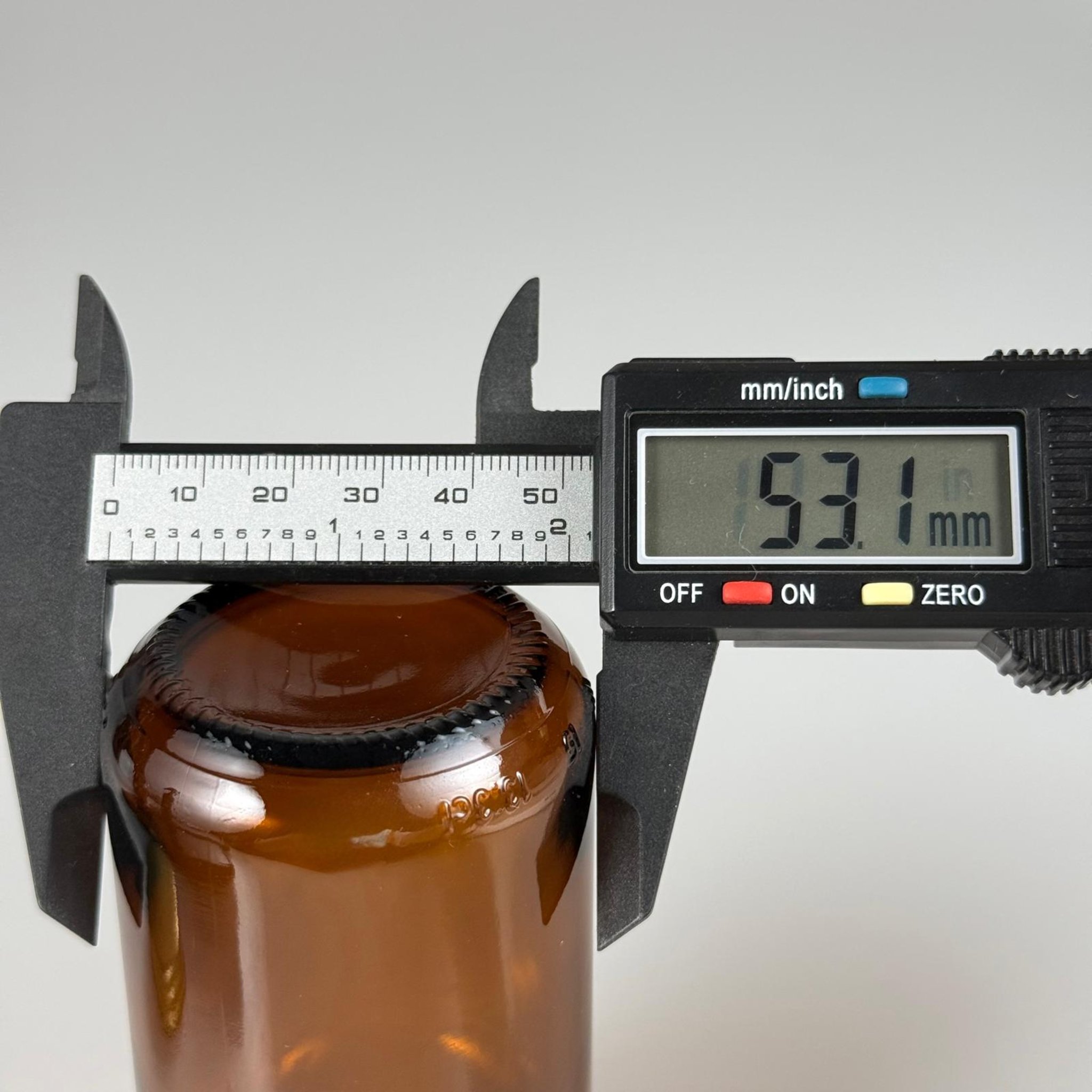 120 CC AMBER CAM TABLET ŞİŞESİ - GOLD METAL KAPAKLI - 120 ML (SİLME 133 ML) KAPSÜL KUTUSU - İLAÇ ŞİŞESİ - MEDİKAL HAP ŞİŞESİ - FARMASÖTİK KAVANOZ - ŞİŞECAM KODU 763713