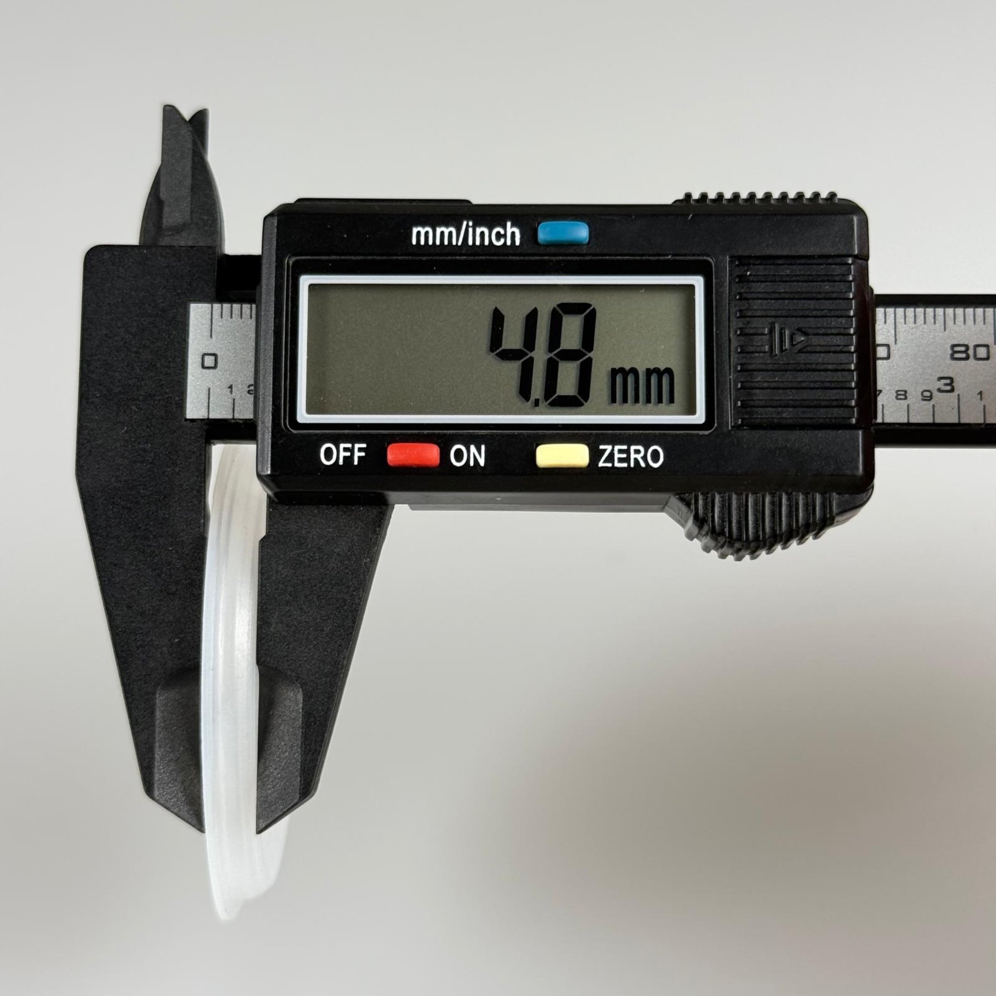 57 MM AĞIZ İÇİN PLASTİK TAPA (ŞİŞECAM 50 CC CAM KREM KAVANOZU UYUMLU)