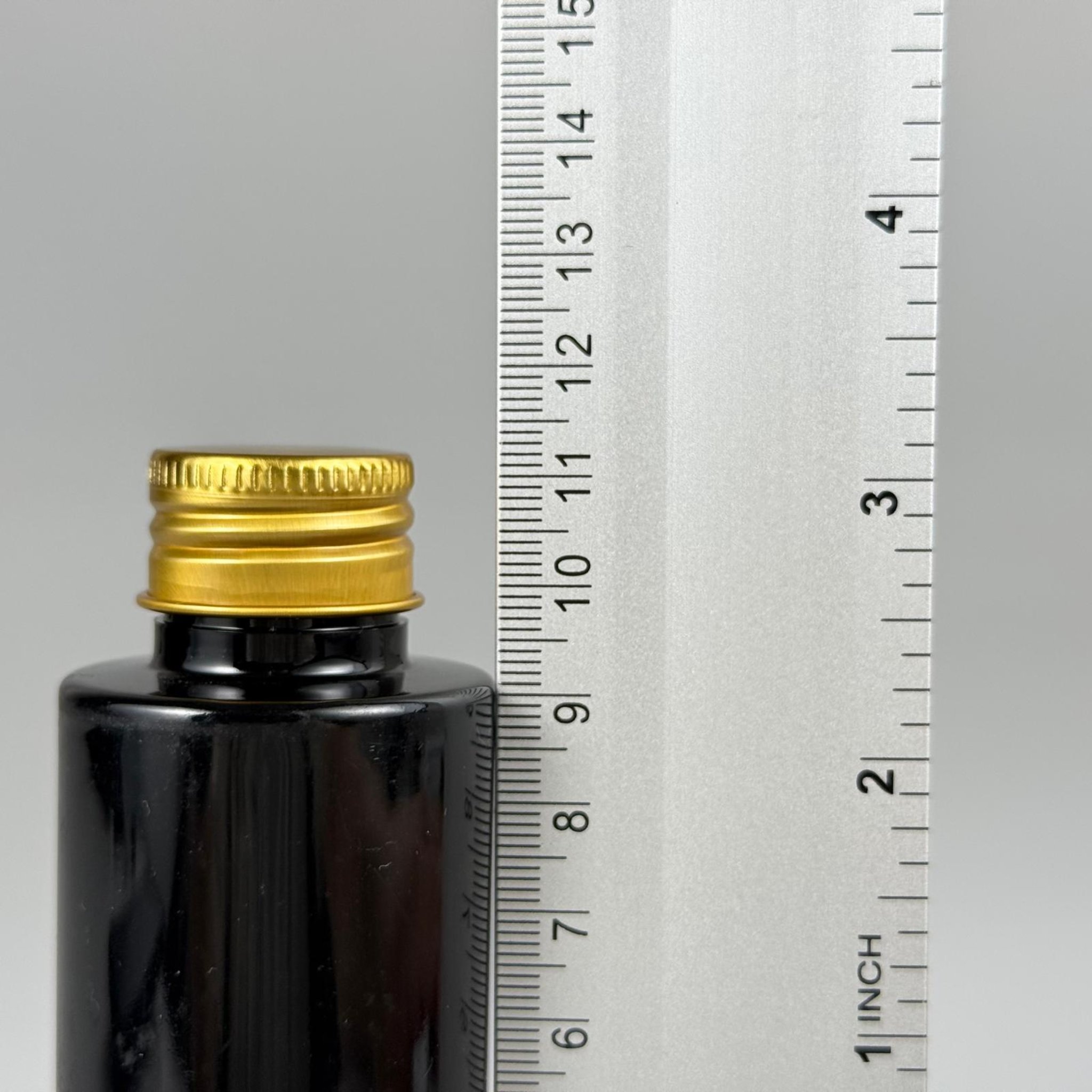 100 CC SİYAH SİLİNDİR KESKİN KÜT MODEL SERT PET ŞİŞE ( 17 GR - 24 AĞIZ ) + KÖPÜK CONTALI GOLD METAL ALÜMİNYUM KAPAK + KOLONYA TIPALI TAKIM - 100 ML KAPAKLI SİYAH PLASTİK ŞİŞELER