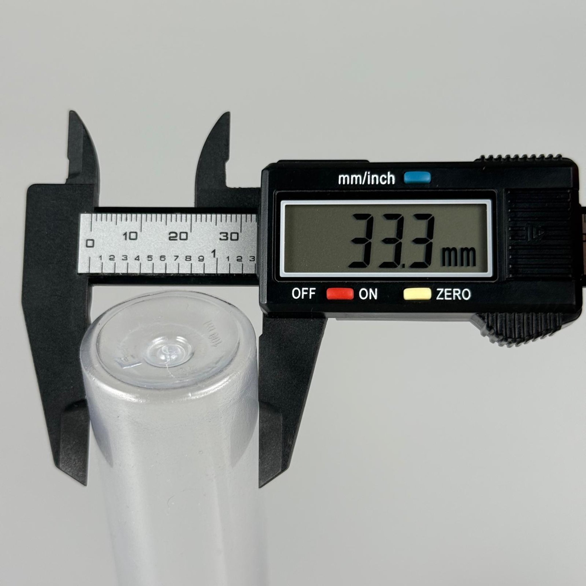 100 CC UZUN SİLİNDİR BUĞULU PET ŞİŞE ( 24 GR - 24 AĞIZ ) + KÖPÜK CONTALI GÜMÜŞ METAL ALÜMİNYUM KAPAK + KOLONYA TIPALI TAKIM - 100 ML BİBERİYE SUYU, LAVANTA YAĞI, SAÇ SERUM, TONİK VB İÇİN PLASTİK KOZMETİK AMBALAJLARI