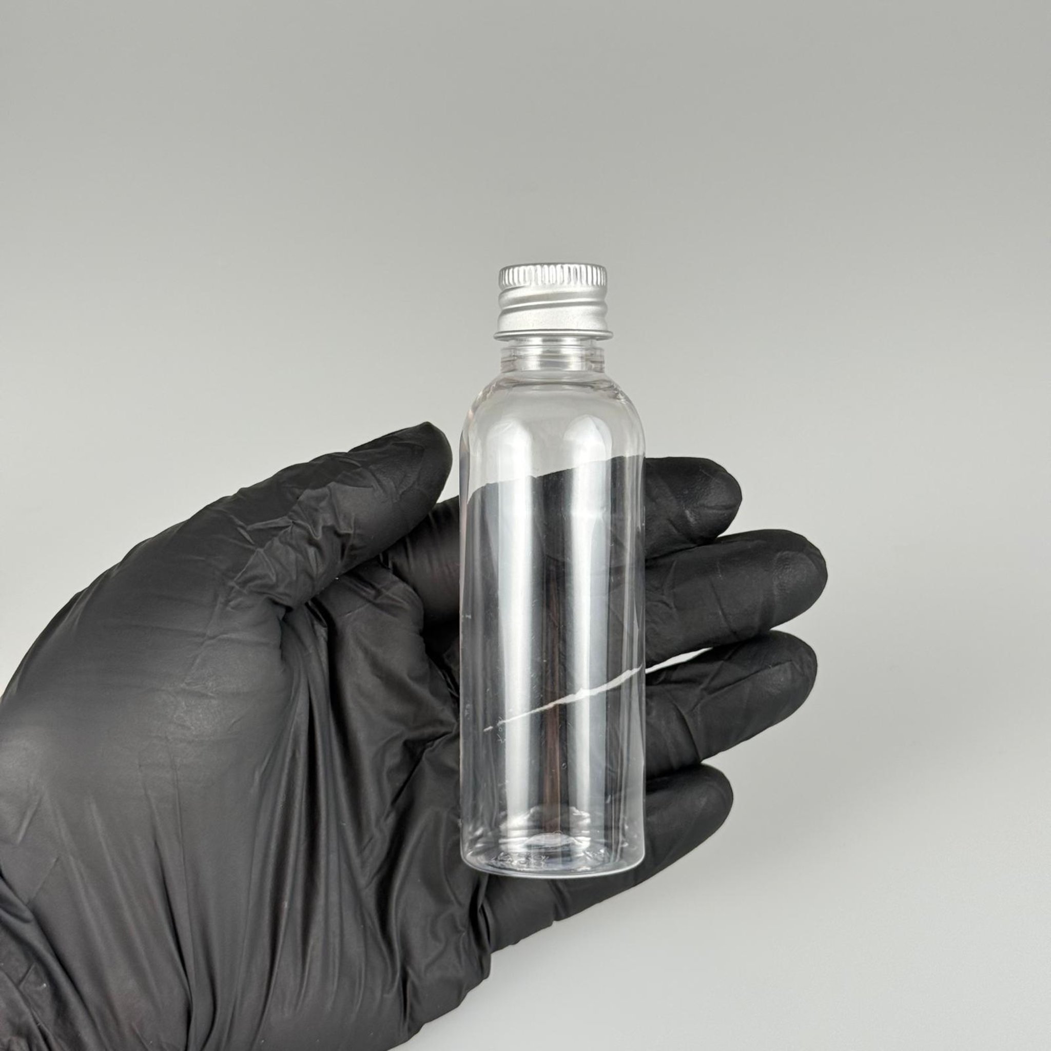 50 CC ŞEFFAF SİLİNDİR UZUN MODEL PET ŞİŞE + KÖPÜK CONTALI GÜMÜŞ ALÜMİNYUM METAL KAPAKLI + DAMLALIKLI KOLONYA TIPALI TAKIM - 50 ML PLASTİK ŞİŞE