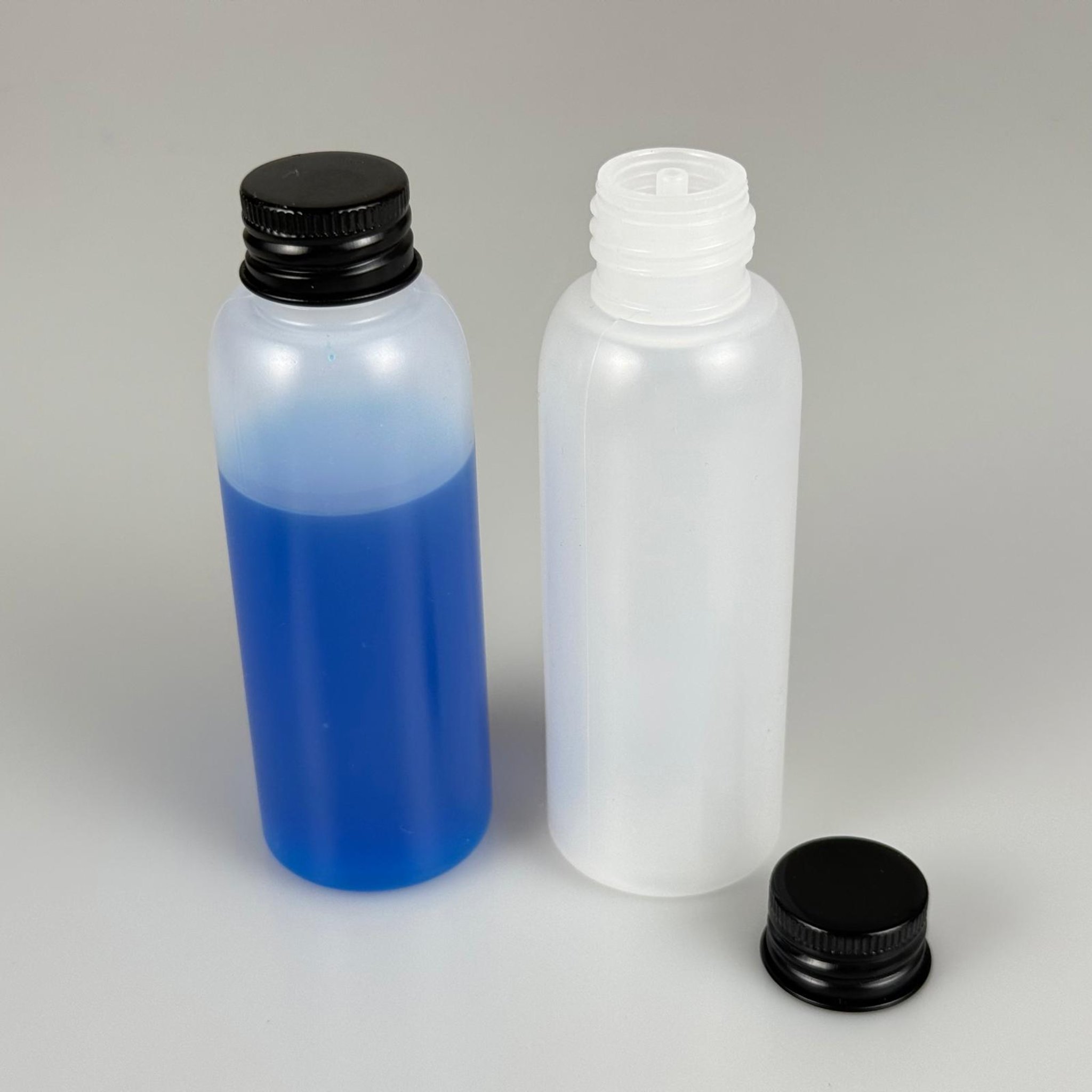 100 ML SIKILABİLİR YUMUŞAK PE POLİETİLEN PLASTİK ASETON ŞİŞESİ ( 24 AĞIZ ) + KÖPÜK CONTALI SİYAH METAL ALÜMİNYUM KAPAKLI + KOLONYA TIPALI TAKIM - 100 cc sos, yağ, kartuş, mürekkep vb için boş şişeler