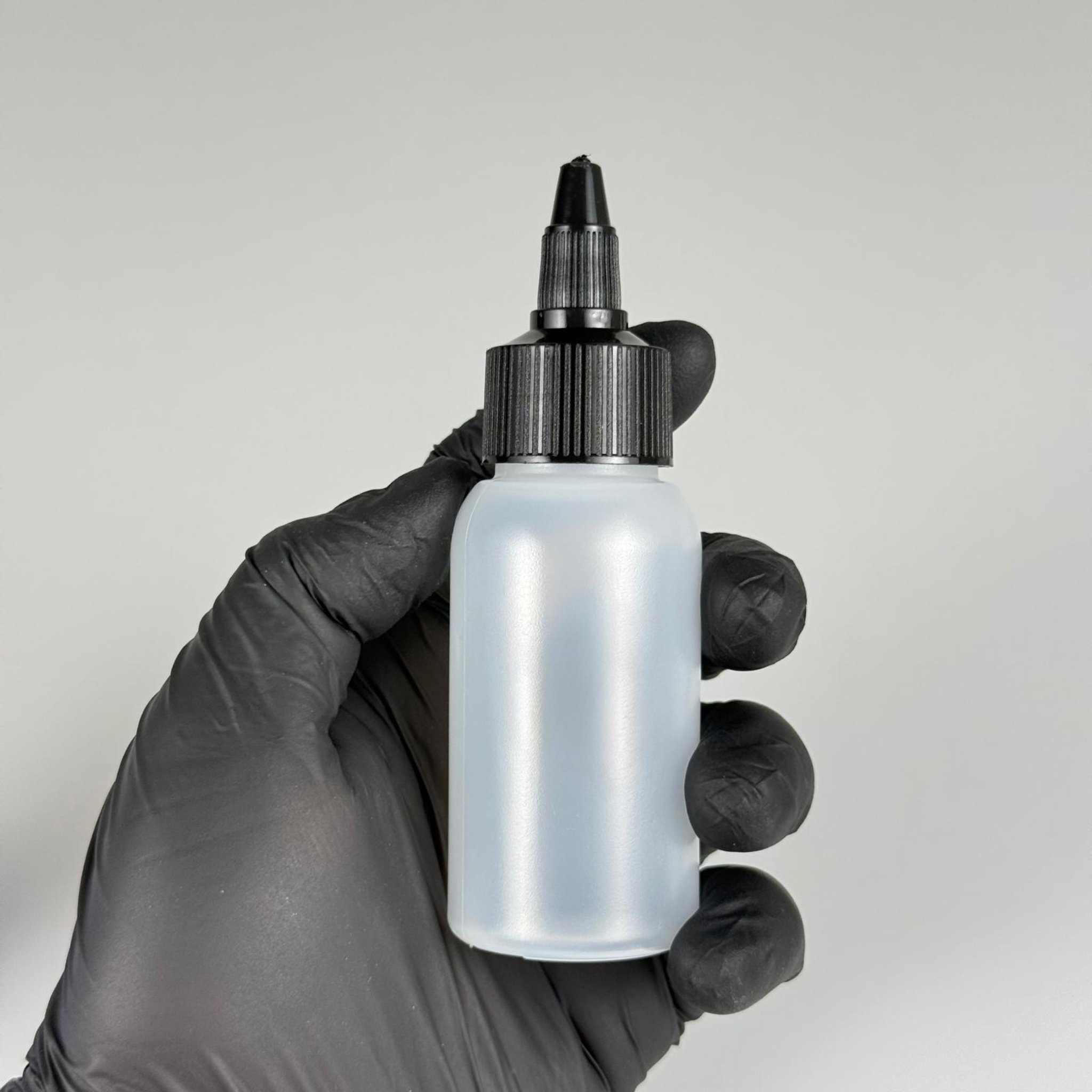 50 ML SIKILABİLİR YUMUŞAK POLİETİLEN PE PLASTİK ŞİŞE - SİYAH TWİST AKITICI SOS KAPAKLI - 50 cc sos, yağ, kartuş, mürekkep vb için boş şişeler