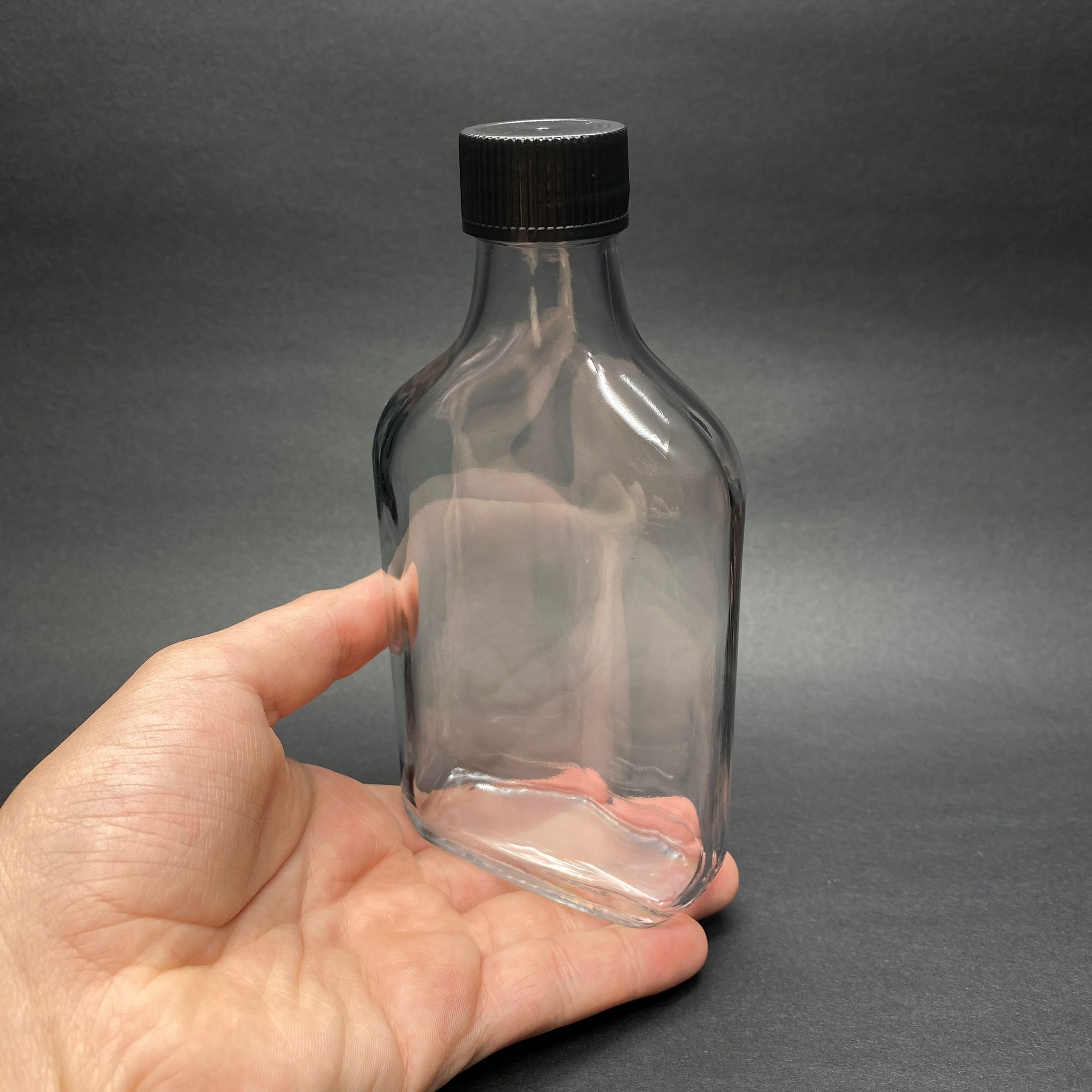 200 CC YASSI CAM COLD BREW ŞİŞE - SOĞUK KAHVE ŞİŞESİ - CONTALI SİYAH KAPAKLI - 200 ML YASSI CAM ŞİŞE