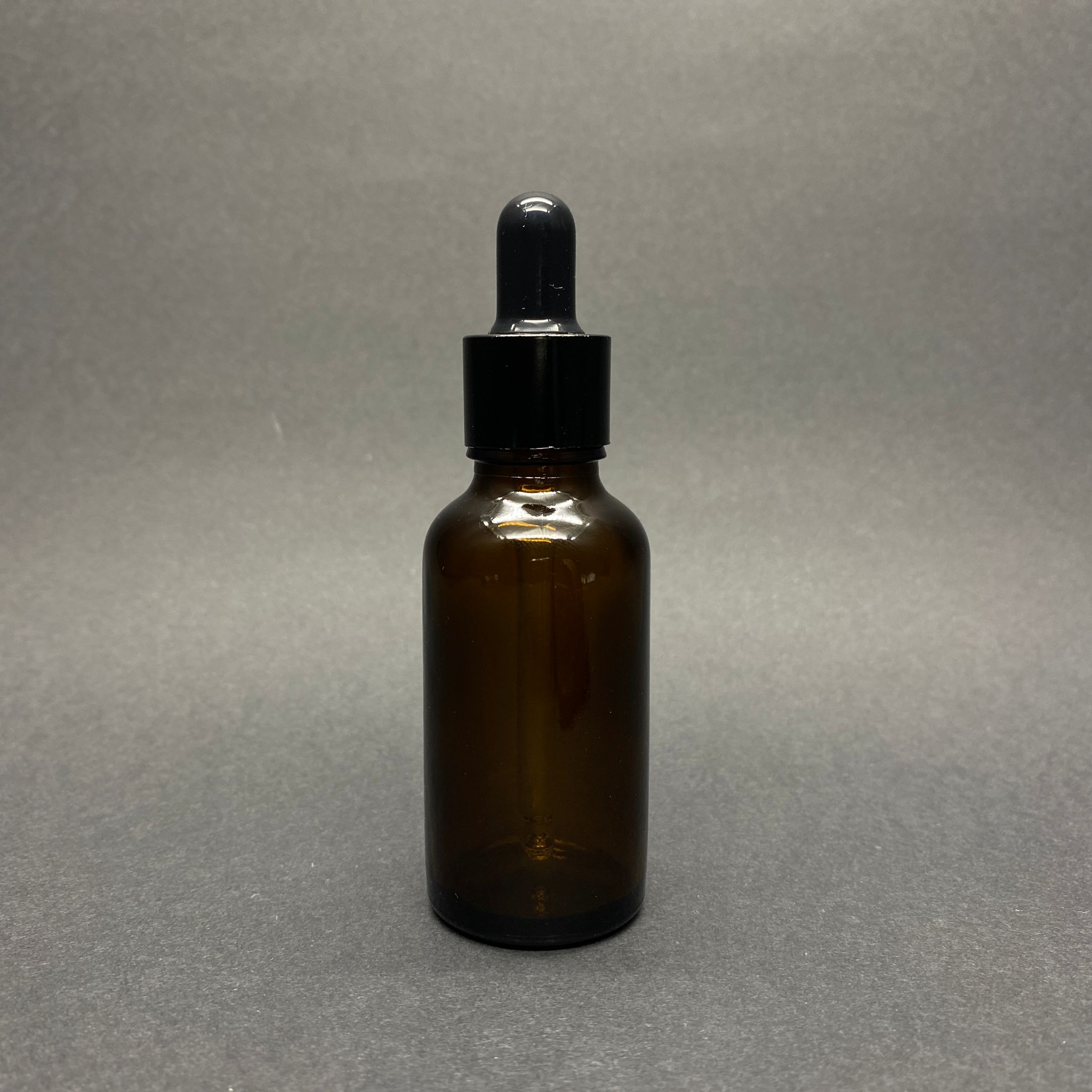 30 CC AMBER CAM DAMLALIKLI ŞİŞE - SİYAH EMZİK - SİYAH METALİK KAPAK - 30 ML KAHVERENGİ CAM DAMLALIKLI ŞİŞE