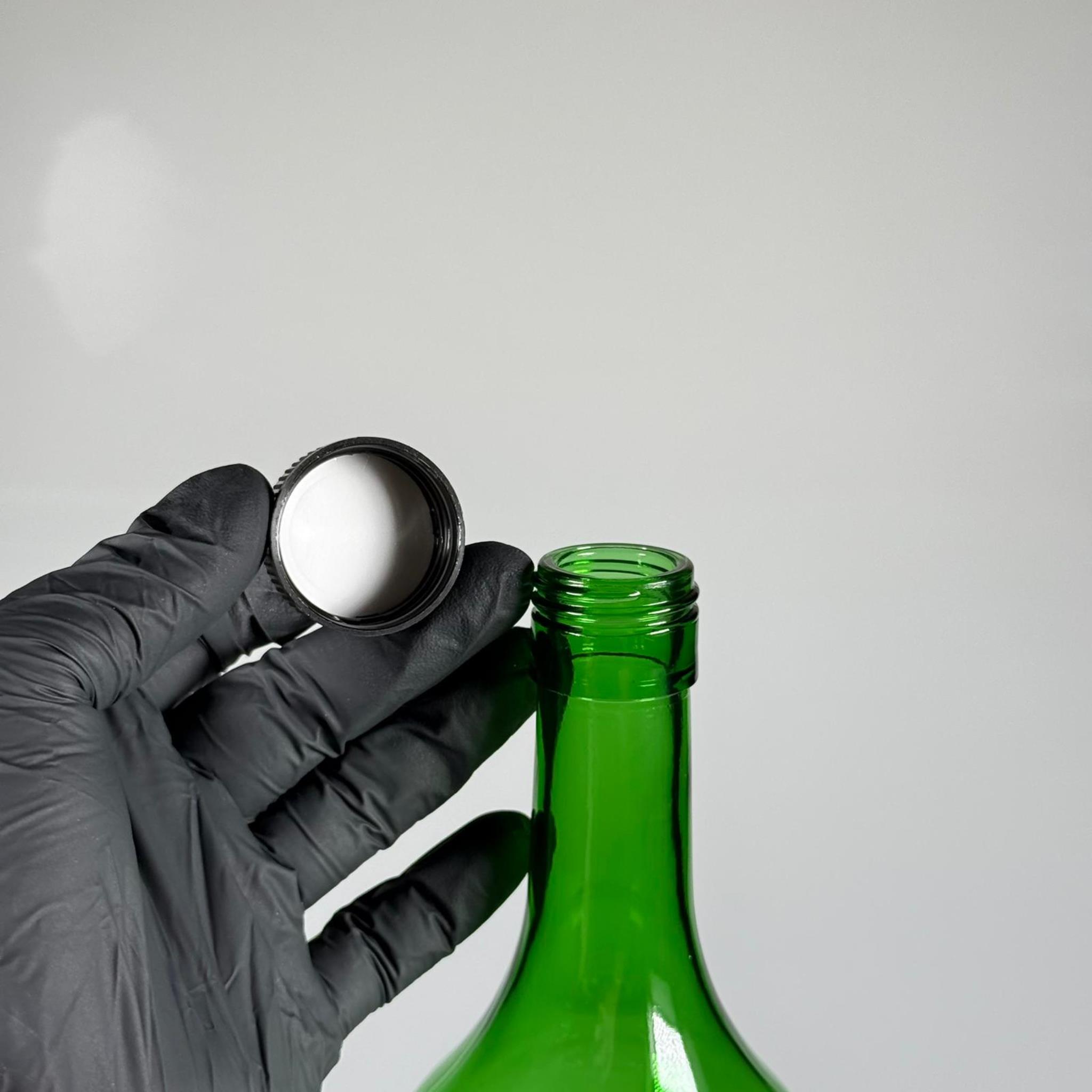 1500 CC YEŞİL CAM ŞİŞE - SİYAH PLASTİK KAPAKLI - 1500 ML CAM ŞİŞE - 1,5 LİTRE CAM ŞİŞE