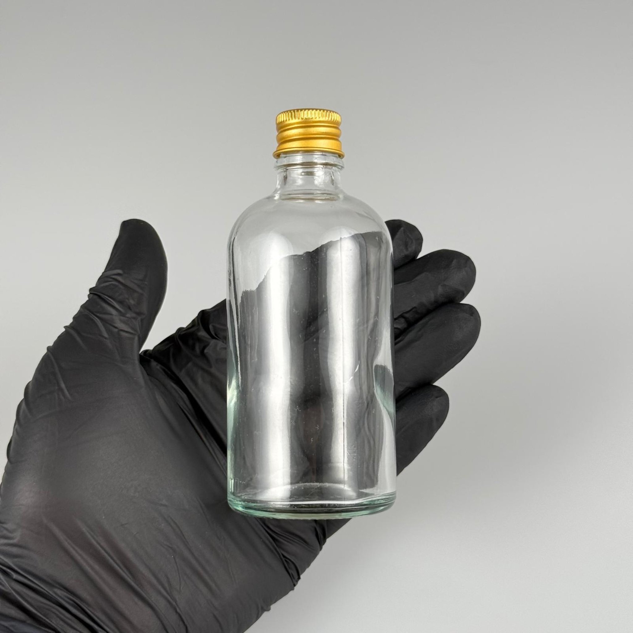 100 CC ŞEFFAF CAM ŞİŞE + KÖPÜK CONTALI GOLD ALÜMİNYUM METAL KAPAKLI + DAMLALIKLI KOLONYA TIPALI TAKIM - 100 ML ŞEFFAF CAM ŞİŞE