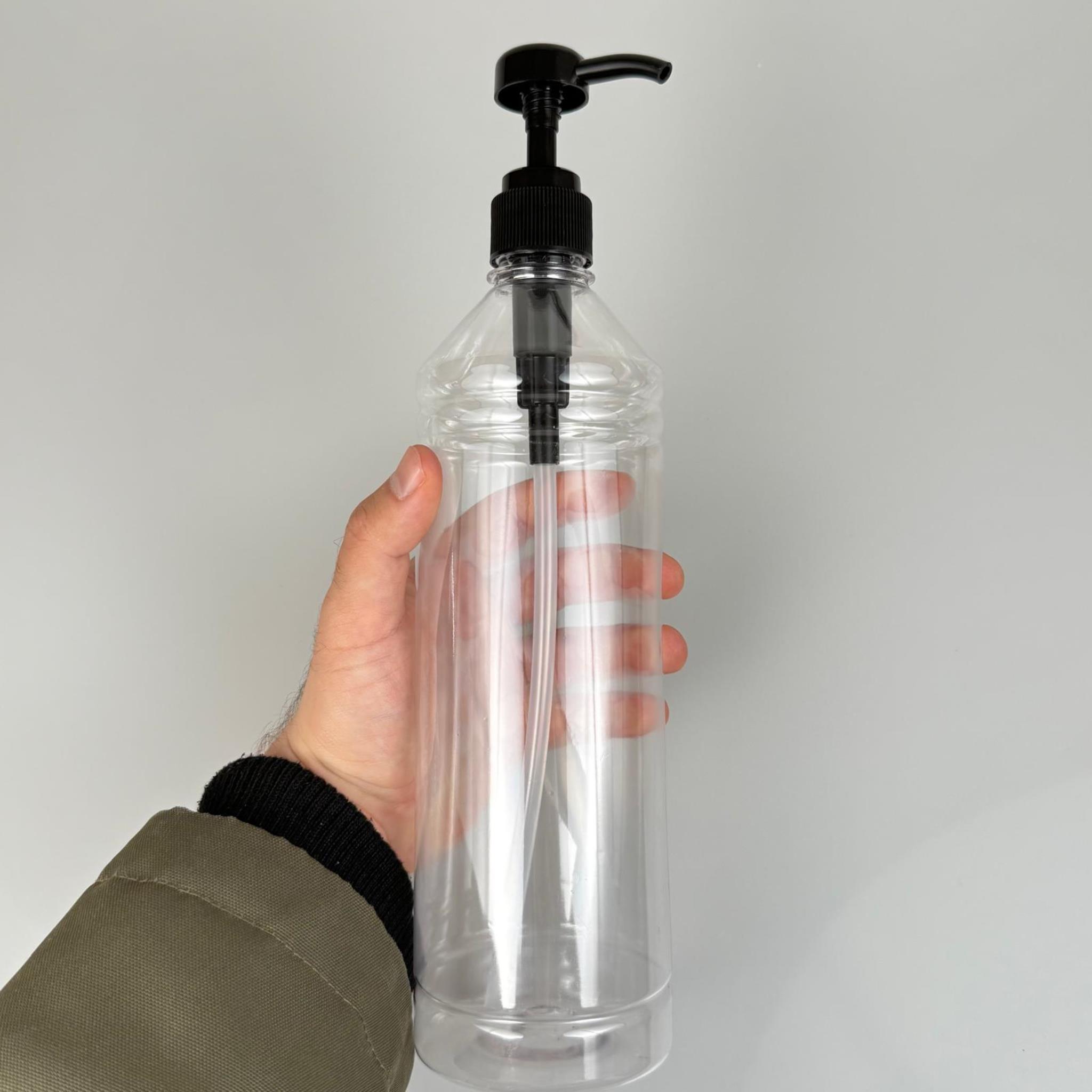 1000 CC ŞEFFAF DÜZ MODEL PET ŞİŞE - SİYAH DOZAJ POMPALI (HER BASMADA 4 CC SIVI ATAR)  - 1 LT POMPALI ŞİŞE - ŞURUP, ŞAMPUAN, KREM GİBİ YOĞUN KIVAMLI SIVILARDA KULLANILIR