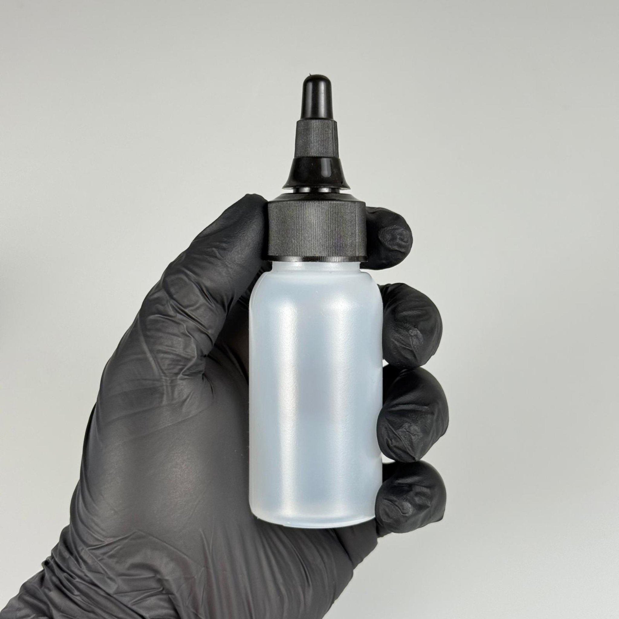 50 ML SIKILABİLİR YUMUŞAK POLİETİLEN PE PLASTİK ŞİŞE - SİYAH ASANSÖR AKITICI SOS KAPAKLI - 50 cc sos, yağ, kartuş, mürekkep vb için boş şişeler