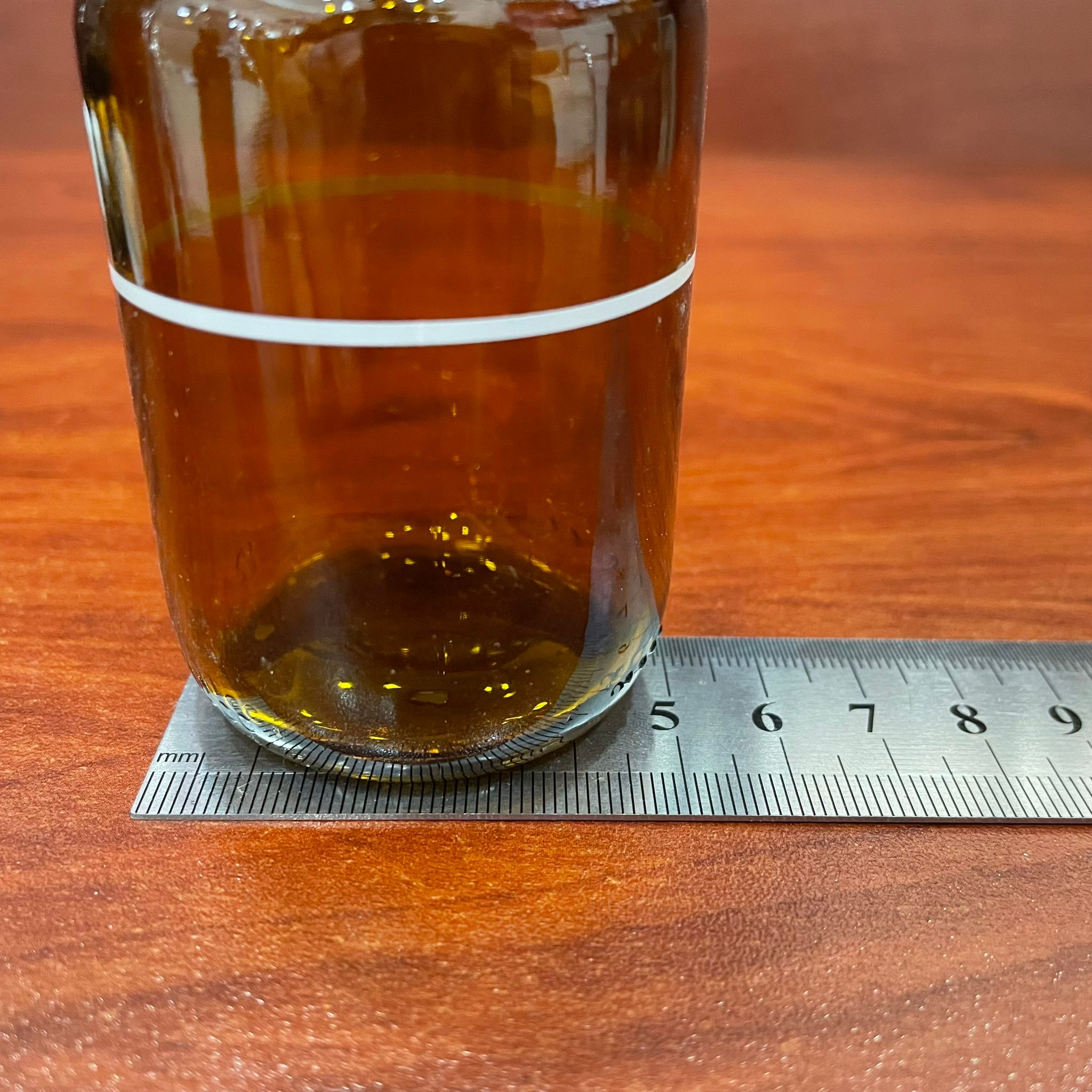 100 CC AMBER CAM ŞİŞE TOMBUL ÇİZGİLİ -KAPAKSIZ (28 AĞIZ) - 100 ML CAM ŞİŞE - KAHVERENGİ ECZA ŞİŞESİ