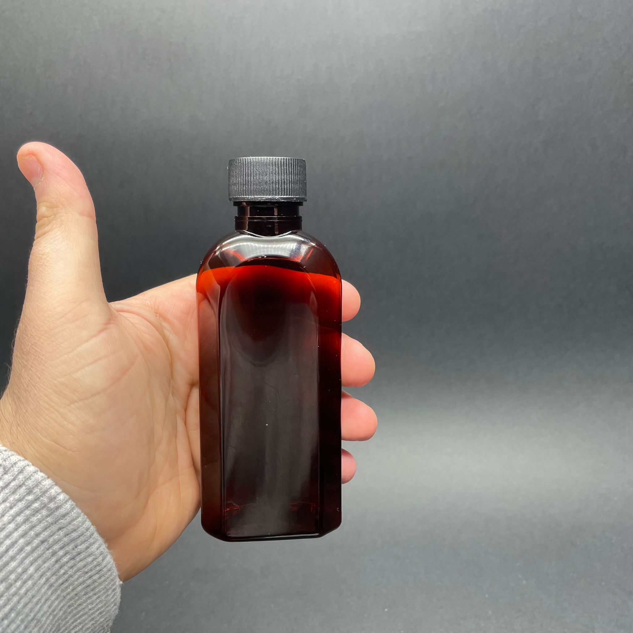 125 CC AMBER YASSI PET ŞİŞE - SİYAH KAPAKLI - 125 ML YASSI PLASTİK KAHVERENGİ ŞİŞE