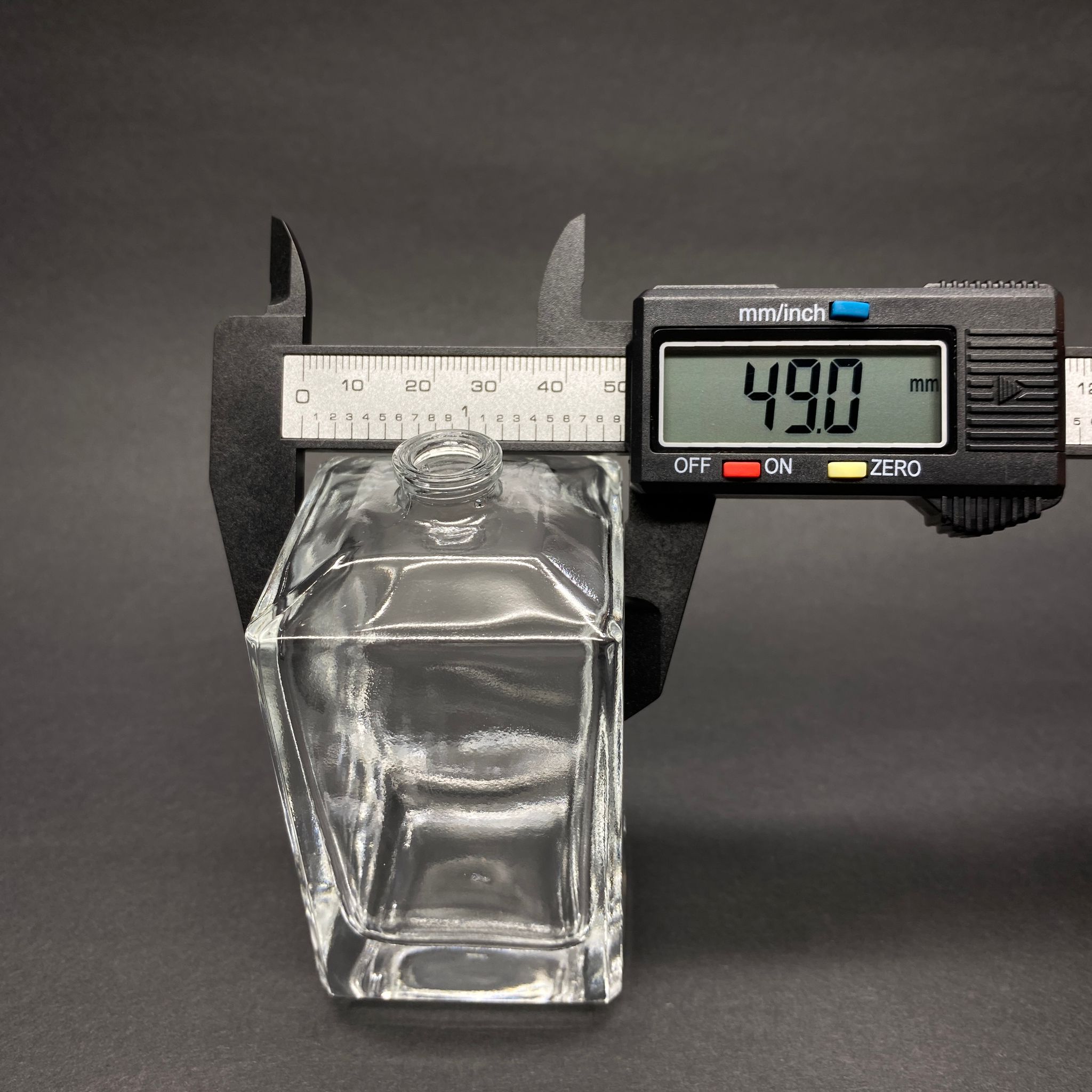 100 ML KÖŞELİ KONİK MODEL PRİZMA PARFÜM ŞİŞESİ - KAPAKSIZ (AĞIZ 15 MM GEÇME KOLAY KAPAMA)