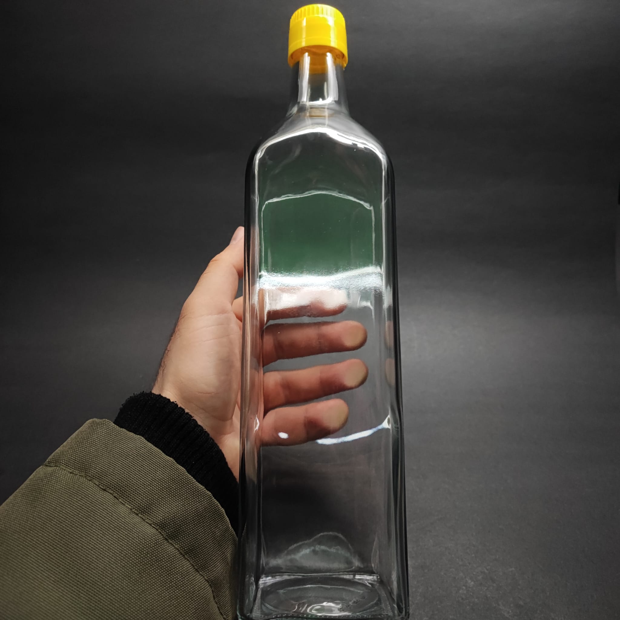 1000 CC MARASKA ŞEFFAF CAM ŞİŞE - KİLİTLİ SARI AKITICILI DROP - STOP KAPAKLI - 1 LİTRE KÖŞELİ KARE YAĞ ŞİŞESİ - SİRKE ŞİŞESİ - ZEYTİNYAĞ İÇİN BOŞ CAM ŞİŞE