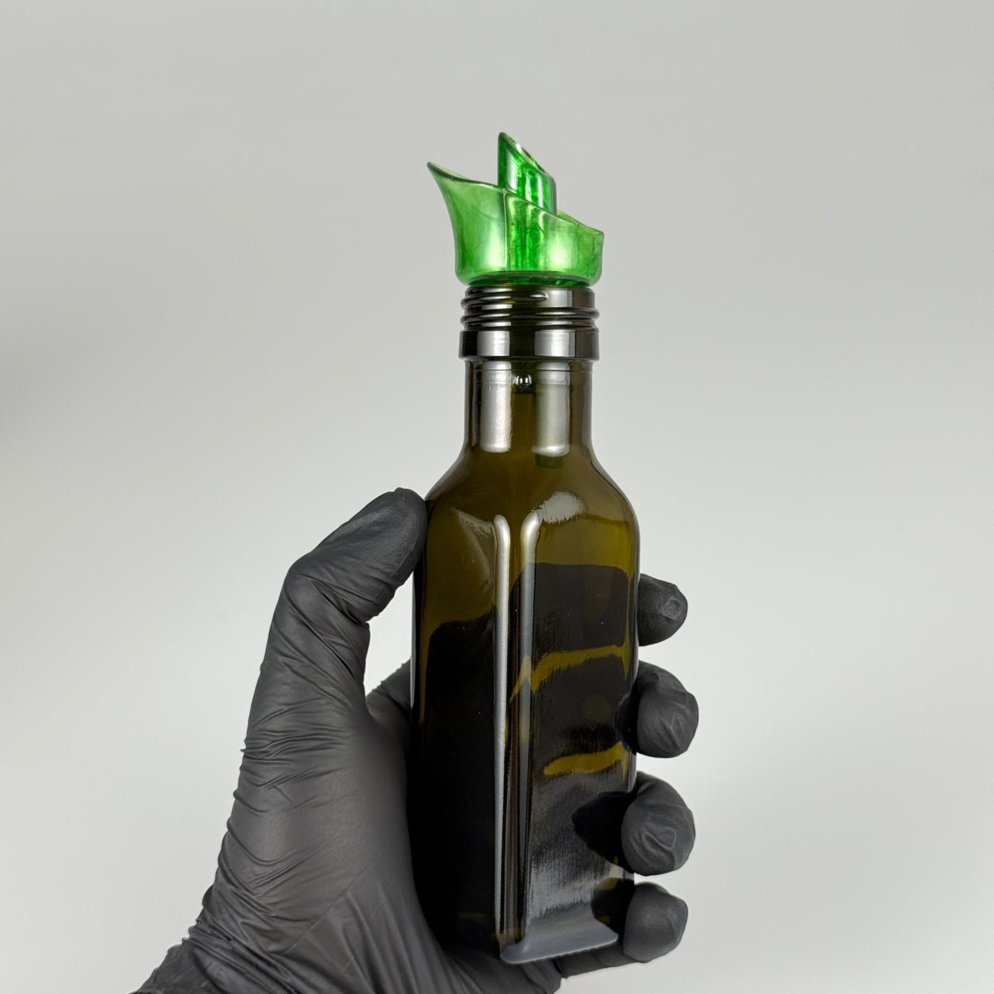 100 CC MARASKA CAM ŞİŞE KOYU YEŞİL (31 MM AĞIZ) - AKITICI AÇIK YEŞİL YAĞDANLIK TIPALI - 100 ML KÖŞELİ KARE MARASCA YAĞ VE SOS ŞİŞELERİ