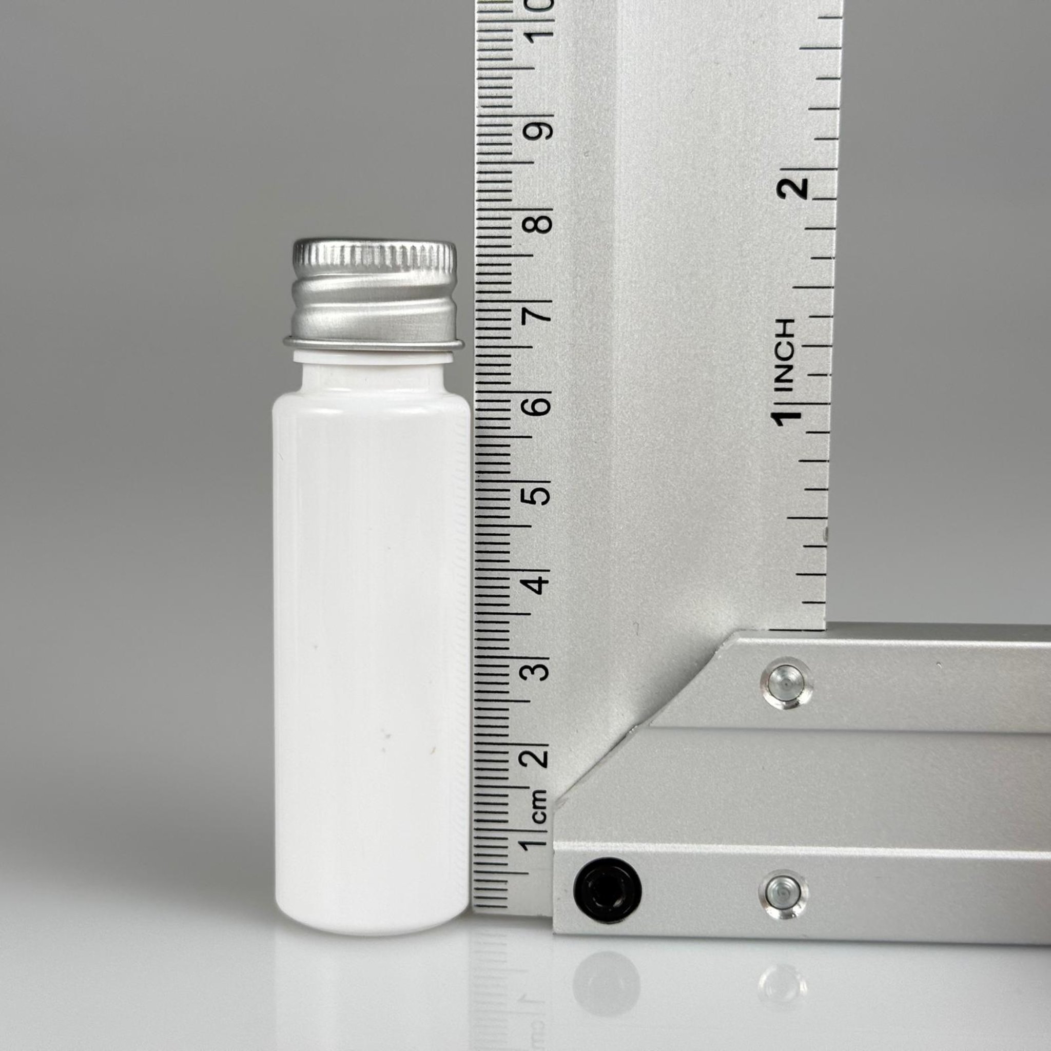 20 CC BEYAZ PET SHOT ŞİŞE - KÖPÜK CONTALI GÜMÜŞ ALÜMİNYUM METAL KAPAKLI + KÖR TIPALI TAKIM - 20 ML PLASTİK ŞİŞE