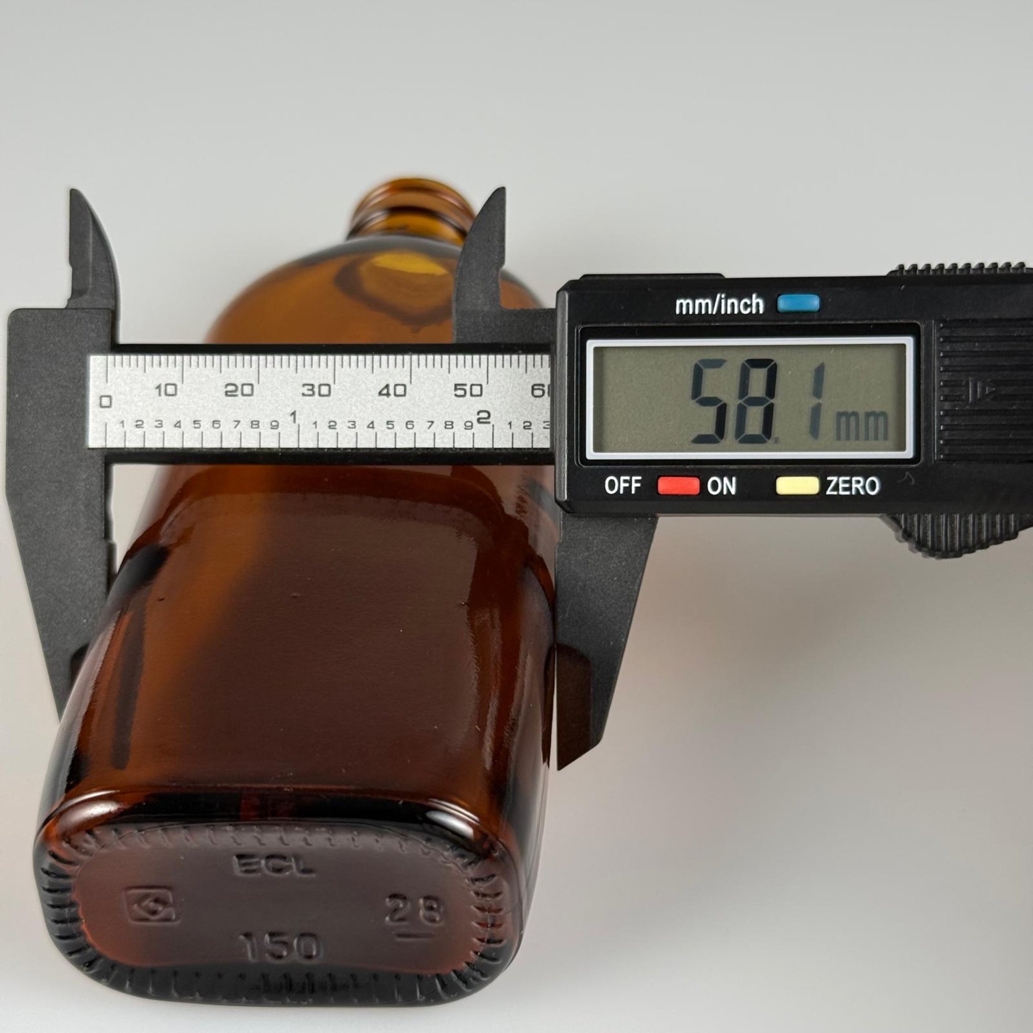 150 CC AMBER  CAM YASSI COLD BREW ŞİŞE (SOĞUK KAHVE ŞİŞESİ) KAPAKSIZ (25 AĞIZ) - 150 ML YASSI CAM ŞİŞE