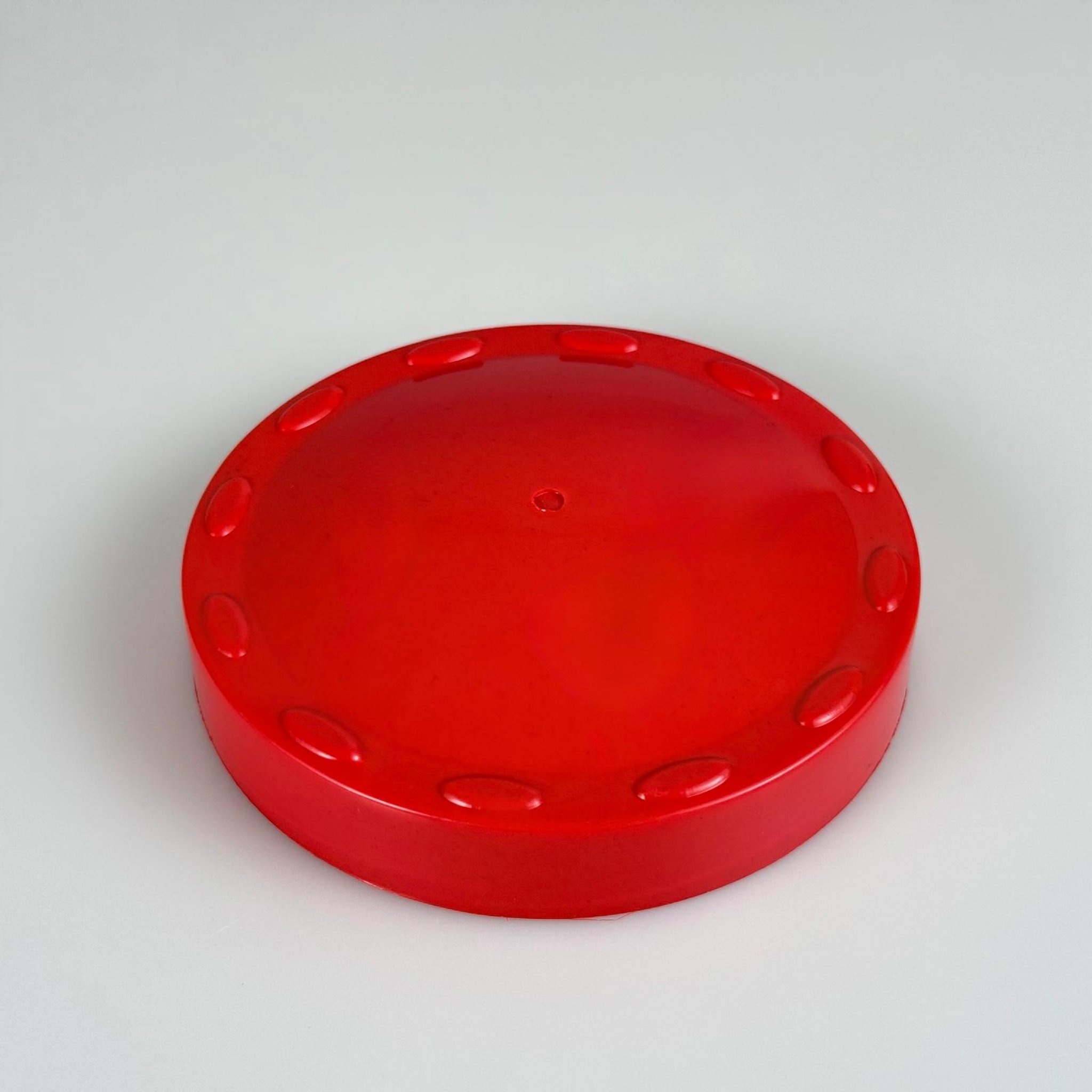 100 MM VİDALI PLASTİK KAPAK - KIRMIZI