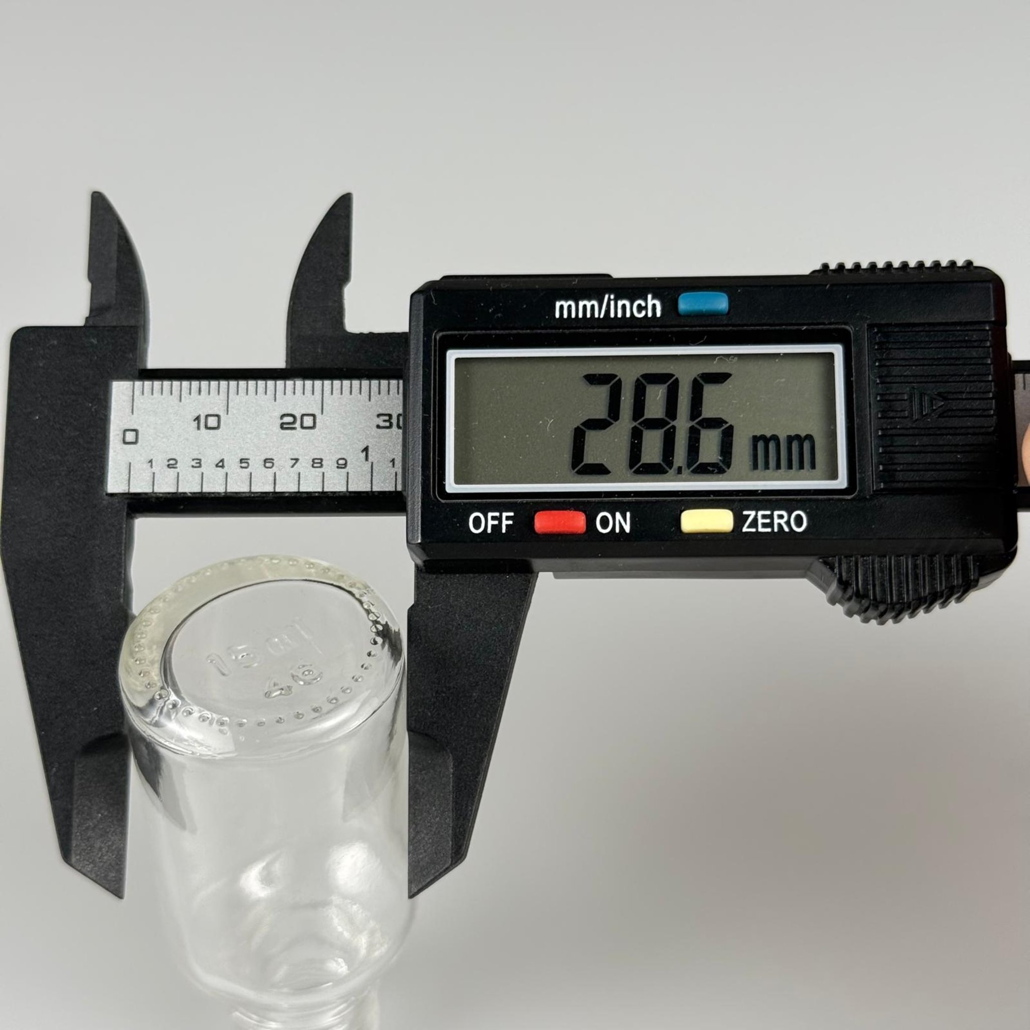 15 CC ŞEFFAF CAM ŞİŞE + KÖPÜK CONTALI GÜMÜŞ ALÜMİNYUM METAL KAPAKLI + DAMLALIKLI KOLONYA TIPALI TAKIM - 15 ML ŞEFFAF CAM ŞİŞE