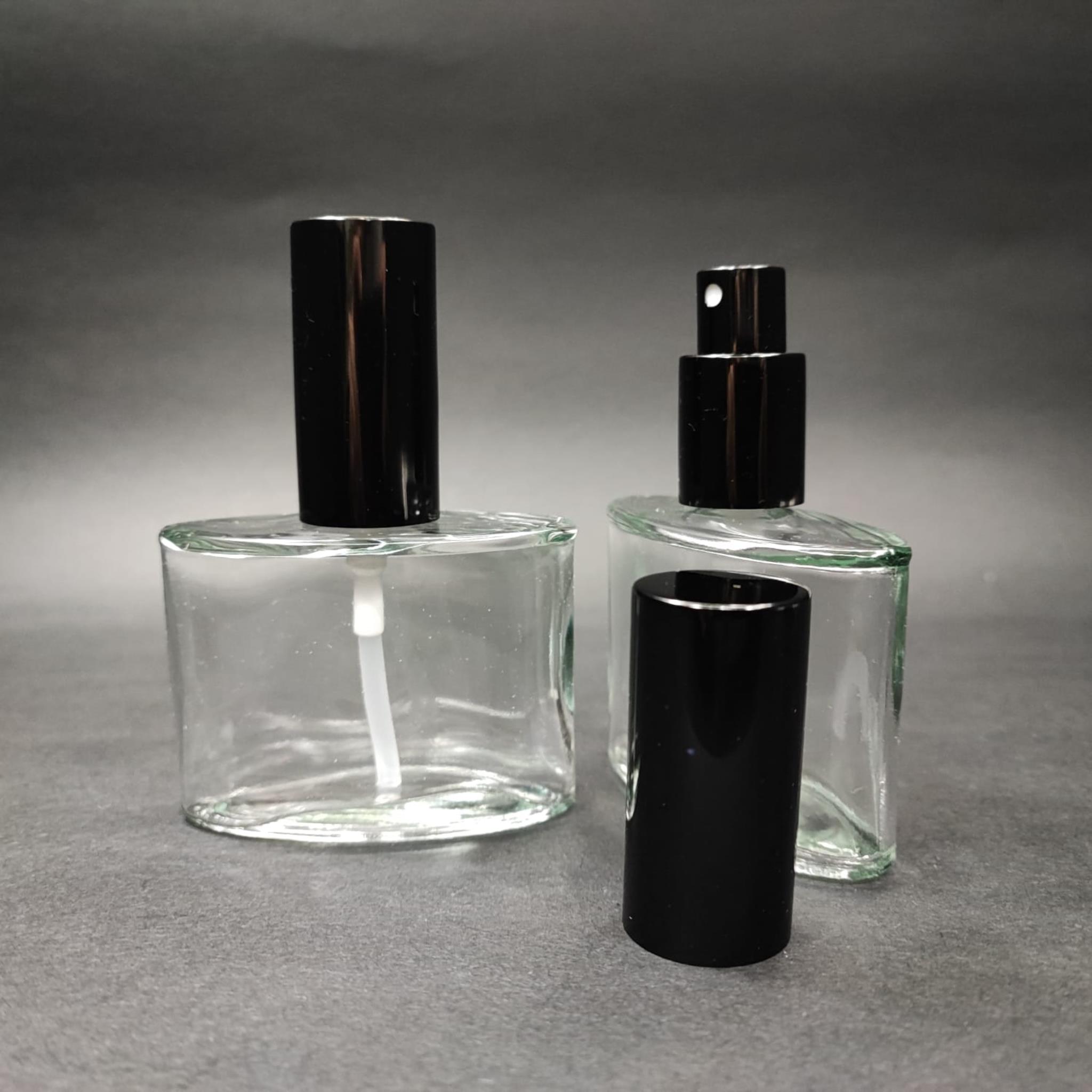 50 ML LÜKS VİDALI VALF ÇEVİRME PARFÜM ŞİŞELERİ - 50 CC YASSI ŞEFFAF CAM ŞİŞE - SİYAH SPREYLİ KAPAKLI SET