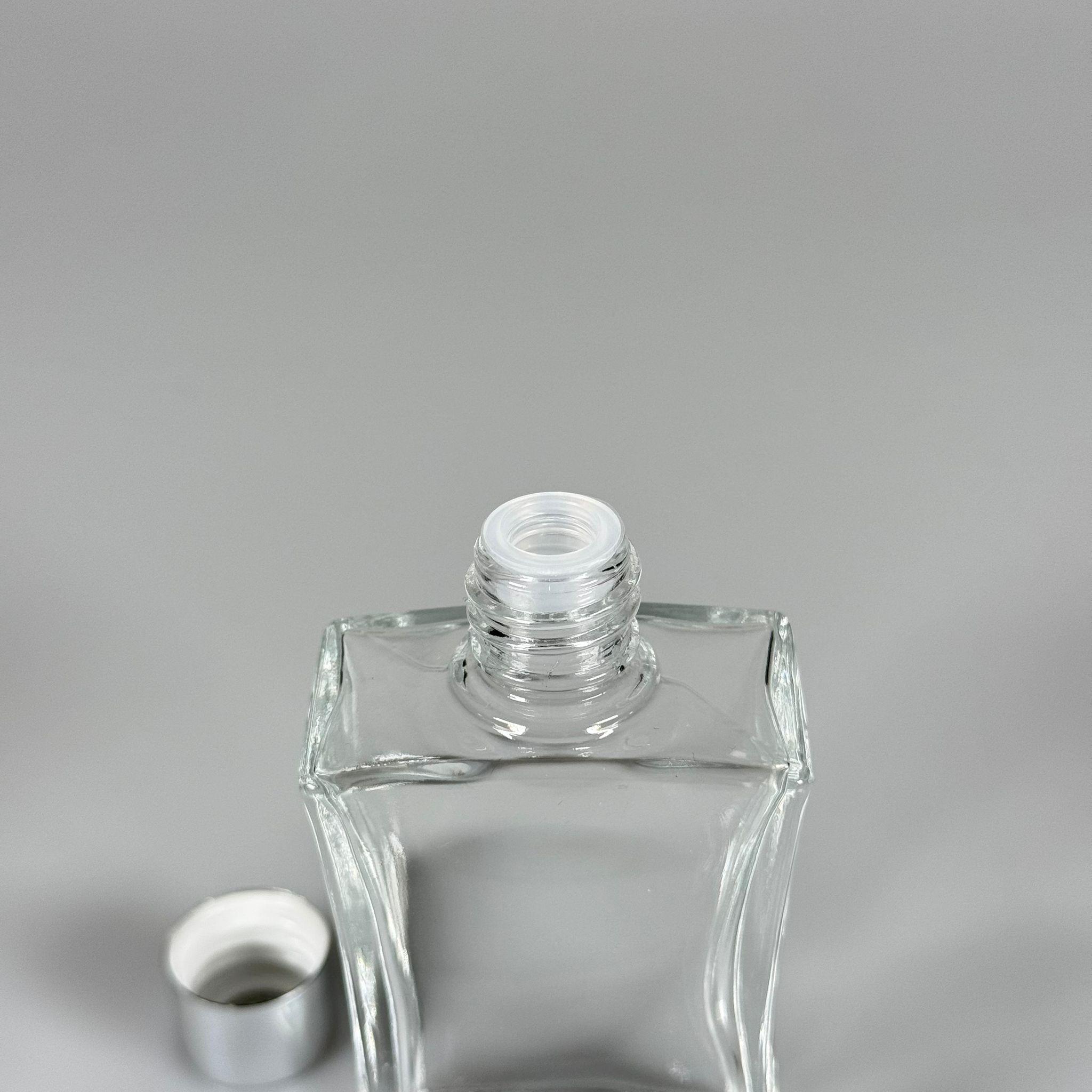 50 CC DİKDÖRTGEN BAMBU CAM BAMBU ODA KOKUSU ŞİŞESİ - 50 ML ÇUBUKLU KÖŞELİ BAMBU ODA KOKUSU ŞİŞESİ - DİFÜZÖR ŞİŞE- CAM ŞİŞE + GÜMÜŞ METAL KAPAK + PLASTİK TIPA + 3 ADET FİBER SİYAH BAMBU ÇUBUK