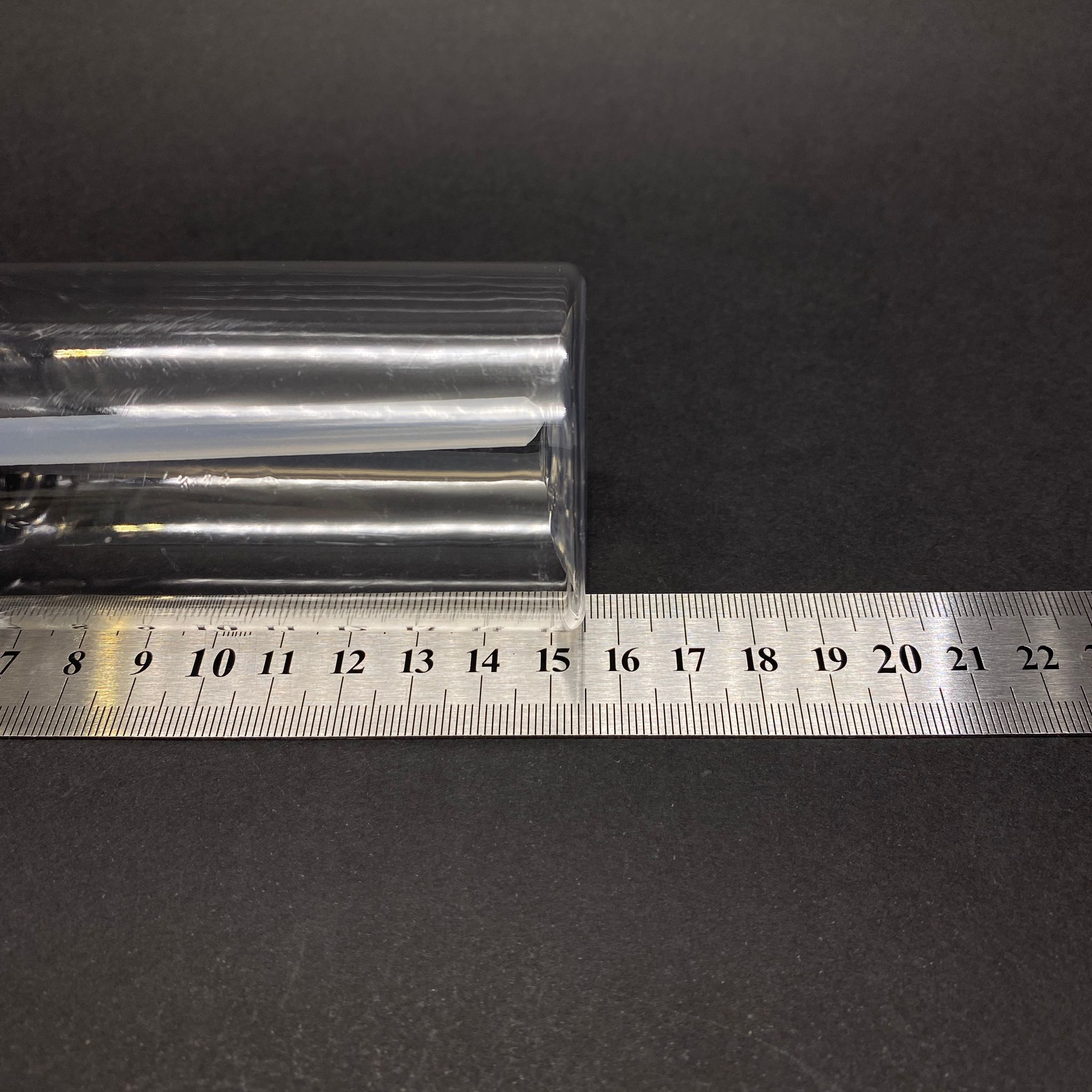 200 CC SİLİNDİR KESKİN KÜT MODEL SERT (25 GR) PET ŞİŞE - SİYAH TRİGER SPREYLİ (DUMAN ŞEKLİNDE PÜSKÜRTÜR, ODA KOKUSU İÇİN SPREYLİ PET ŞİŞE ) - AĞIZ ÇAPI 24 MM - ŞEFFAF