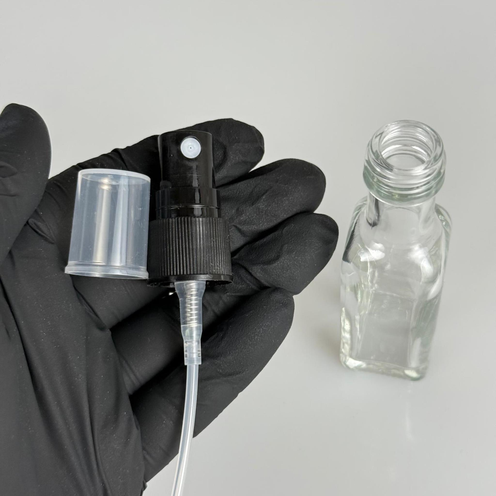 20 CC MARASKA KÖŞELİ SPREYLİ CAM ŞİŞE  - 20 ml kare cam şişe siyah fısfıslı