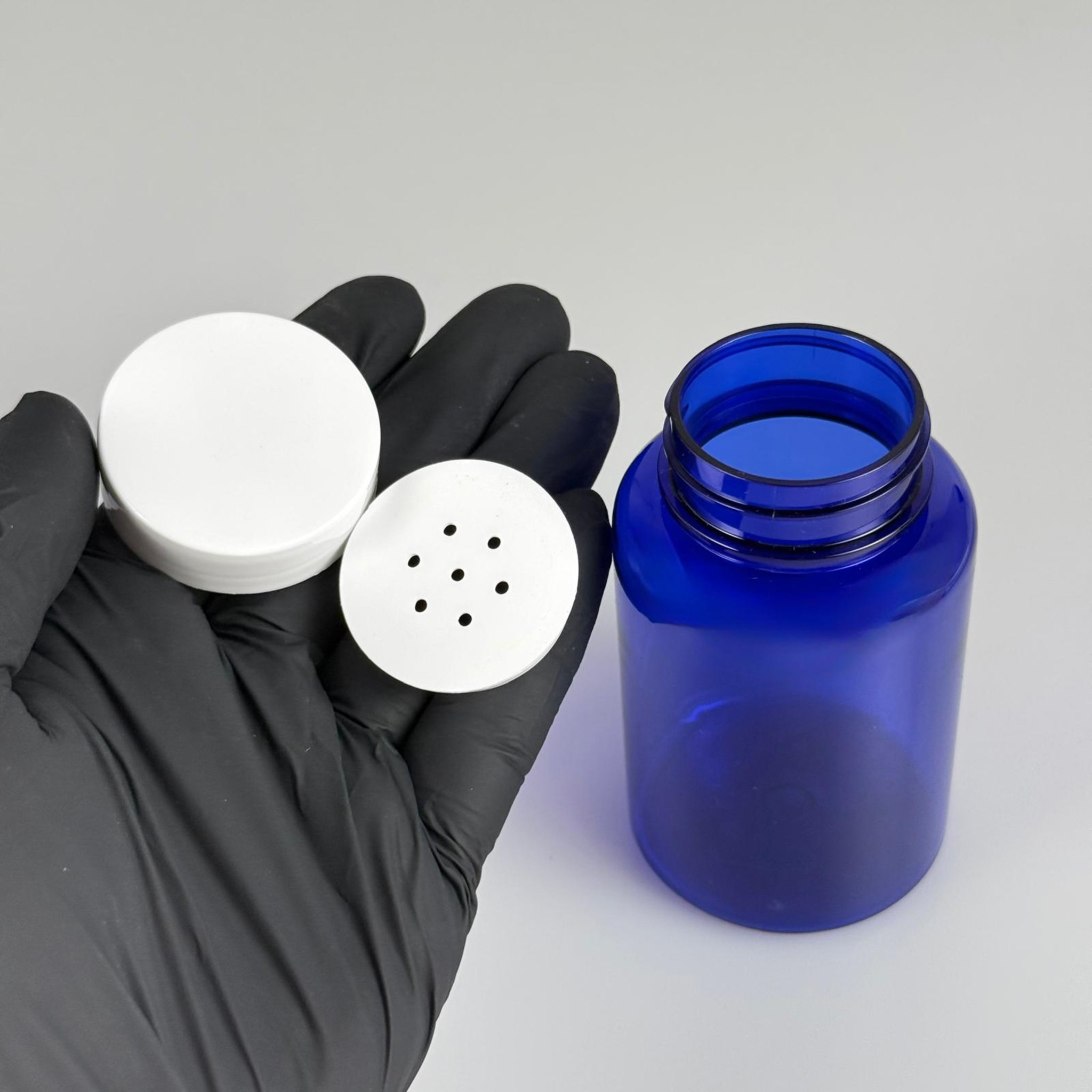 150 CC MAVİ PET PUDRA ŞİŞESİ + BEYAZ PLASTİK KAPAKLI + PUDRA TIPALI TAKIM - 150 ML PUDRA KUTUSU, EKO TUZLUK