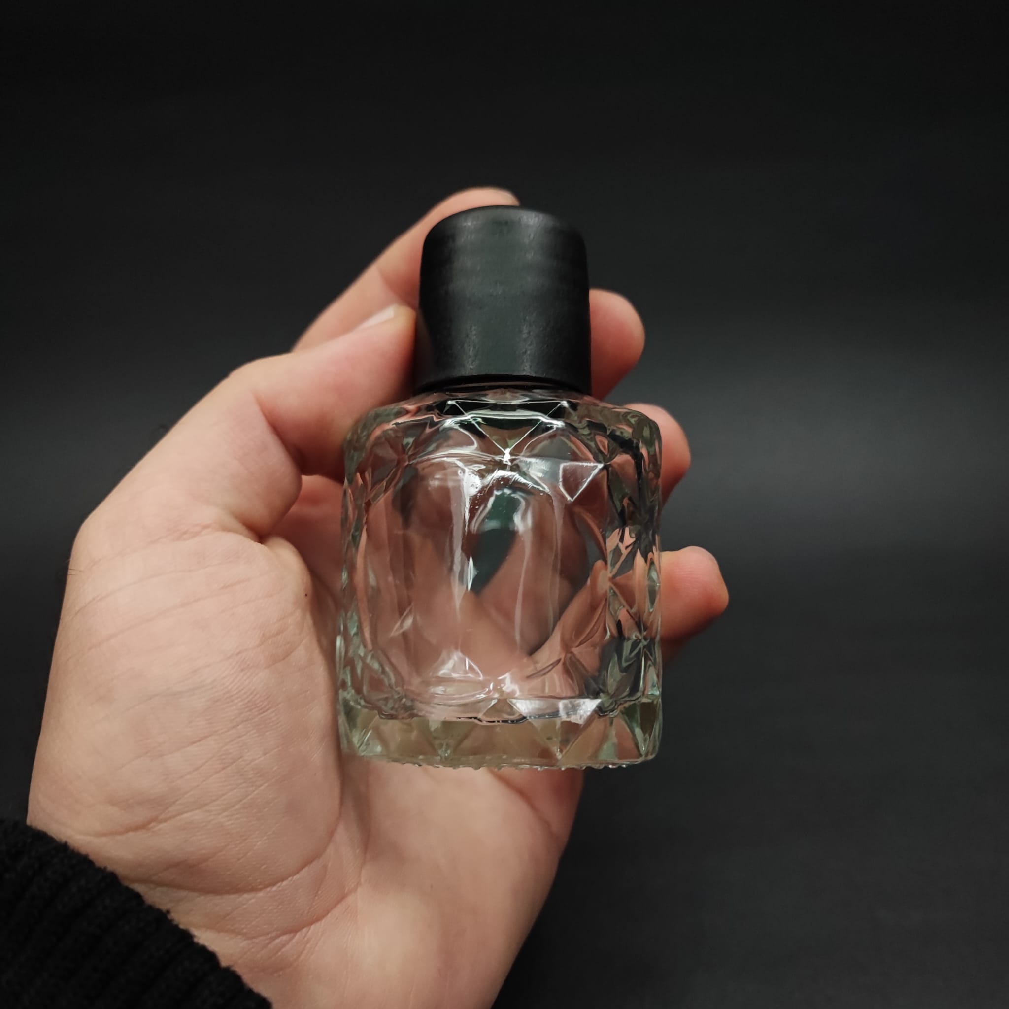 50 CC VELORA CAM ŞİŞE - SİYAH KAPAKLI + KOLONYA TIPALI - 50 ML DÜĞÜN, NİŞAN, SÖZ, KINA, CENAZE, PROMOSYON İÇİN HEDİYELİK LÜX KOLONYA ŞİŞELERİ