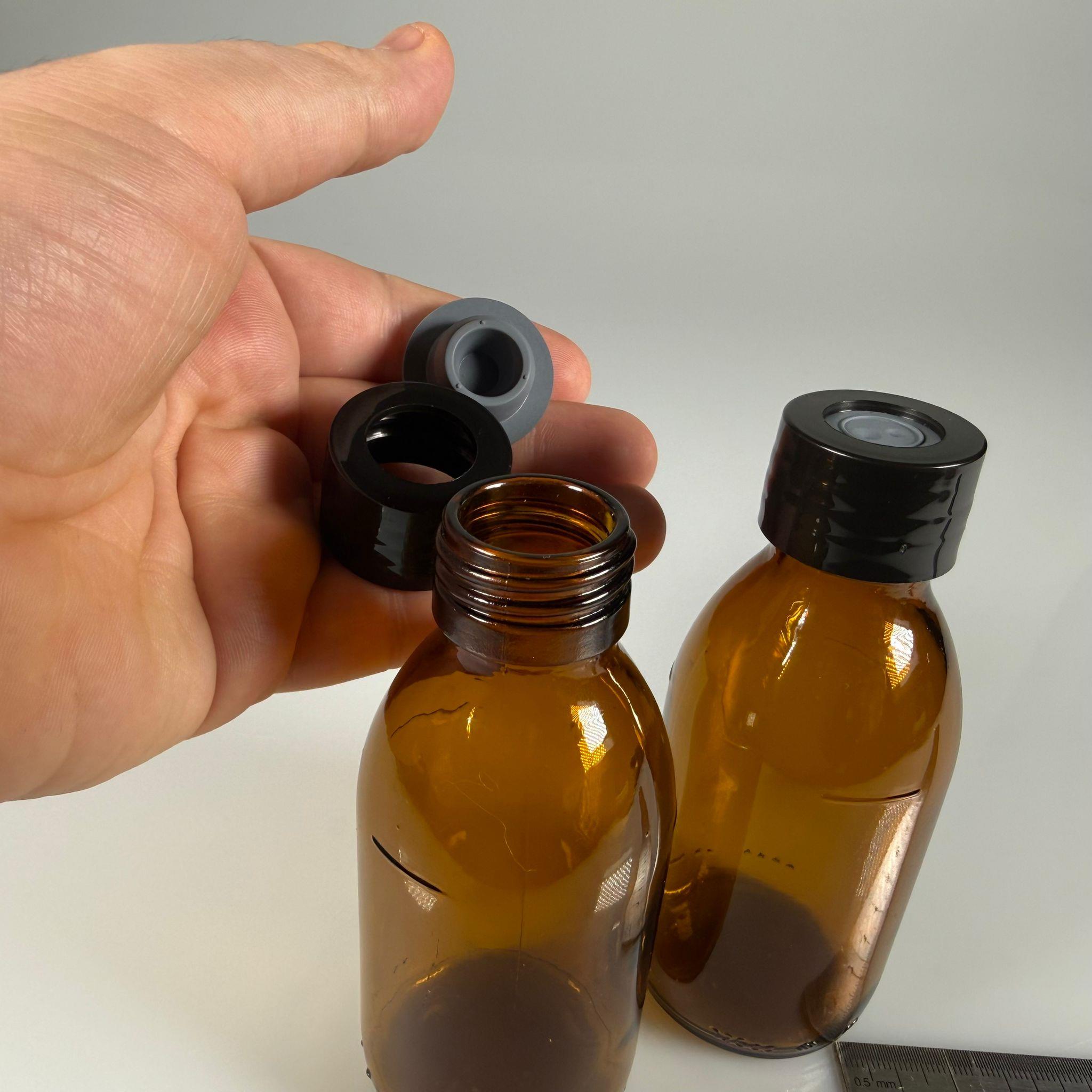 FLAKON ENJEKTÖR SERUM ŞİŞESİ - 125 ML AMBER ECZA CAM ŞİŞE + VİDALI DELİKLİ KAPAK (ELLE ÇEVİREREK KAPANIR) + KAUÇUK BUTİL TIPA TAKIM