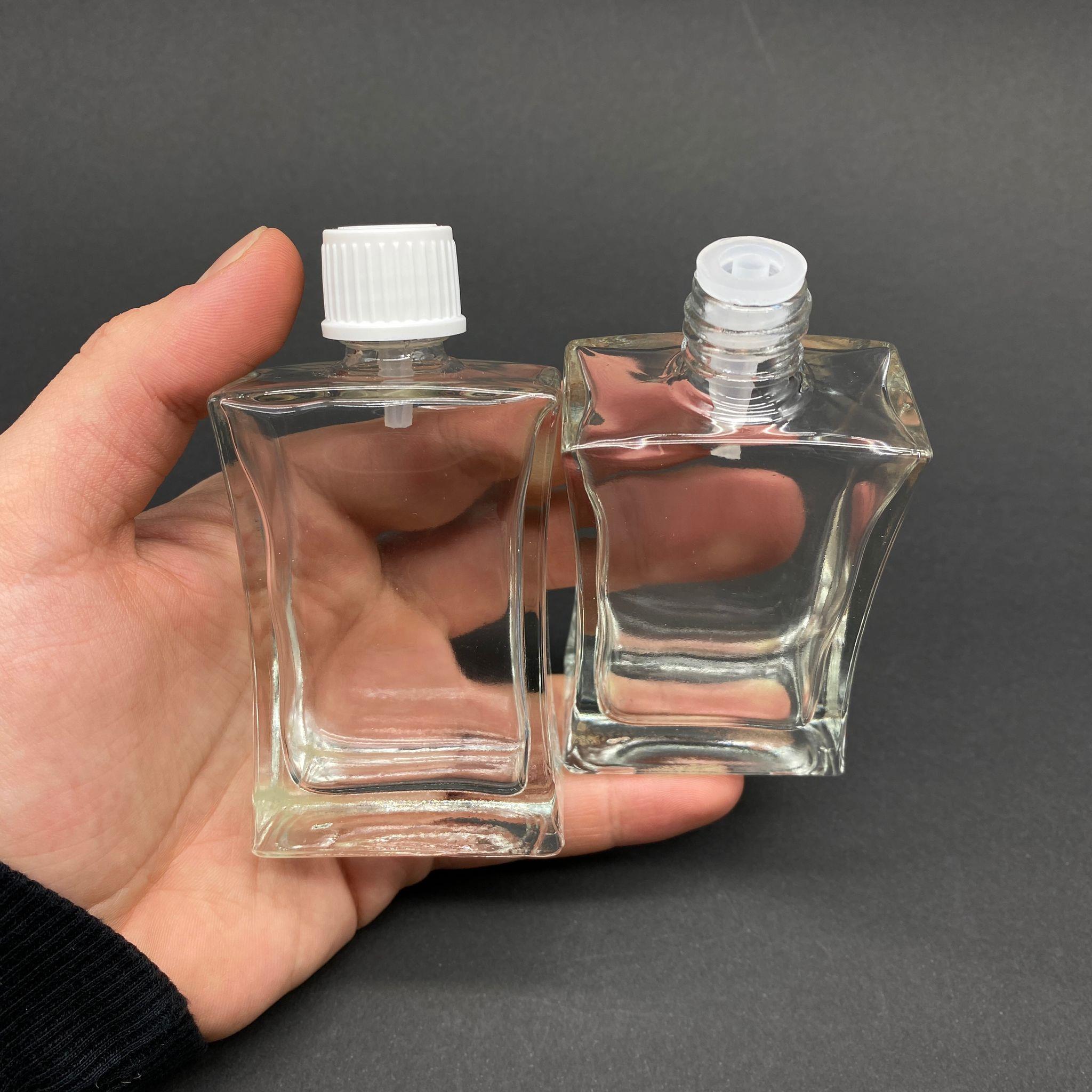 50 CC KÖŞELİ İÇTEN DAMLALIKLI - BEYAZ KAPAKLI CAM ŞİŞE - 50 ML YENİ İÇTEN DAMLALIKLI CAM ŞİŞE - 1. KALİTE İTHAL CAM