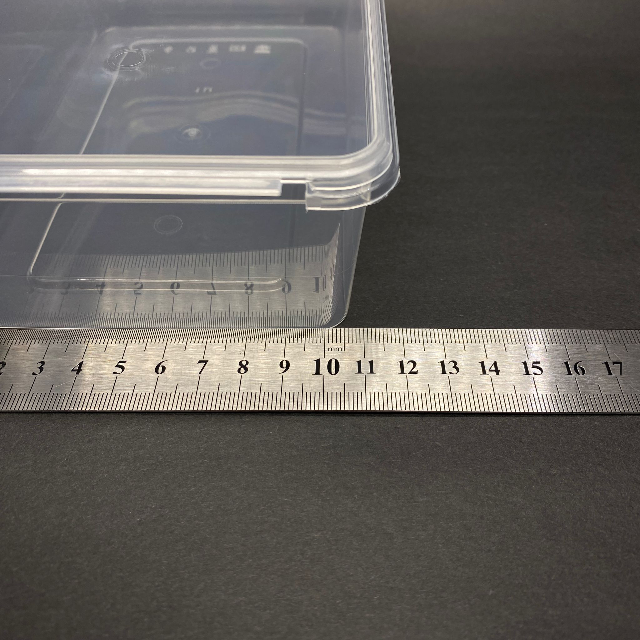 KOVA 1000 CC ŞEFFAF DİKDÖRTGEN 18X12 CM - KENDİNDEN KİLİTLİ KAPAKLI - 1 LT ÇOK AMAÇLI SAKLAMA KABI -  BUZDOLABI İÇİN PLASTİK DÜZENLEYİCİ, KURABİYE KABI, BÖĞÜRTLEN AHUDUDU AMBALAJI, PETEK KOVAN BAL KUTUSU, HURMA KOVASI VB ALANLARDA KULLANILABİLİR.
