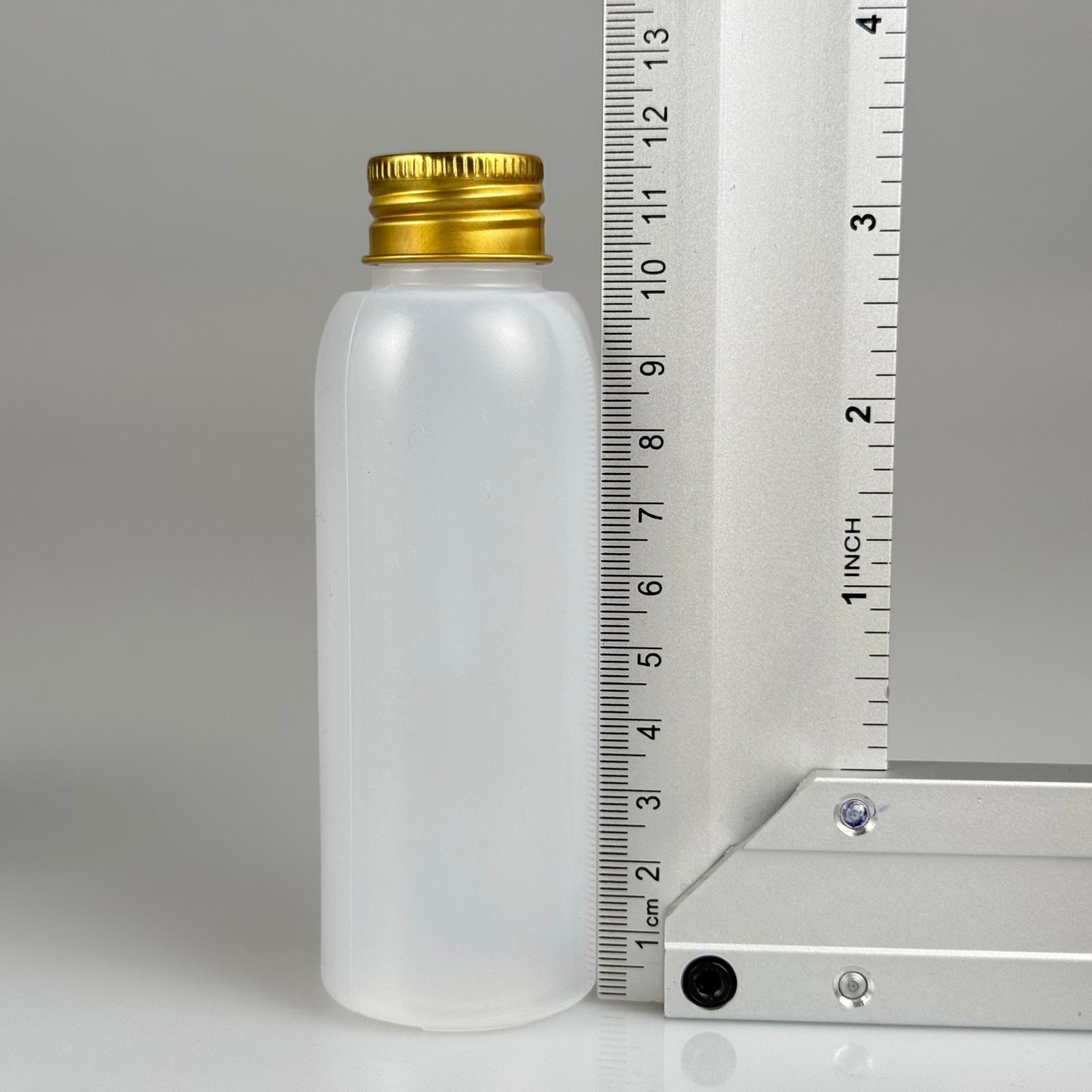 100 ML SIKILABİLİR YUMUŞAK PE POLİETİLEN PLASTİK ASETON ŞİŞESİ ( 24 AĞIZ ) + KÖPÜK CONTALI GOLD METAL ALÜMİNYUM KAPAKLI TAKIM - 100 cc sos, yağ, kartuş, mürekkep vb için boş şişeler