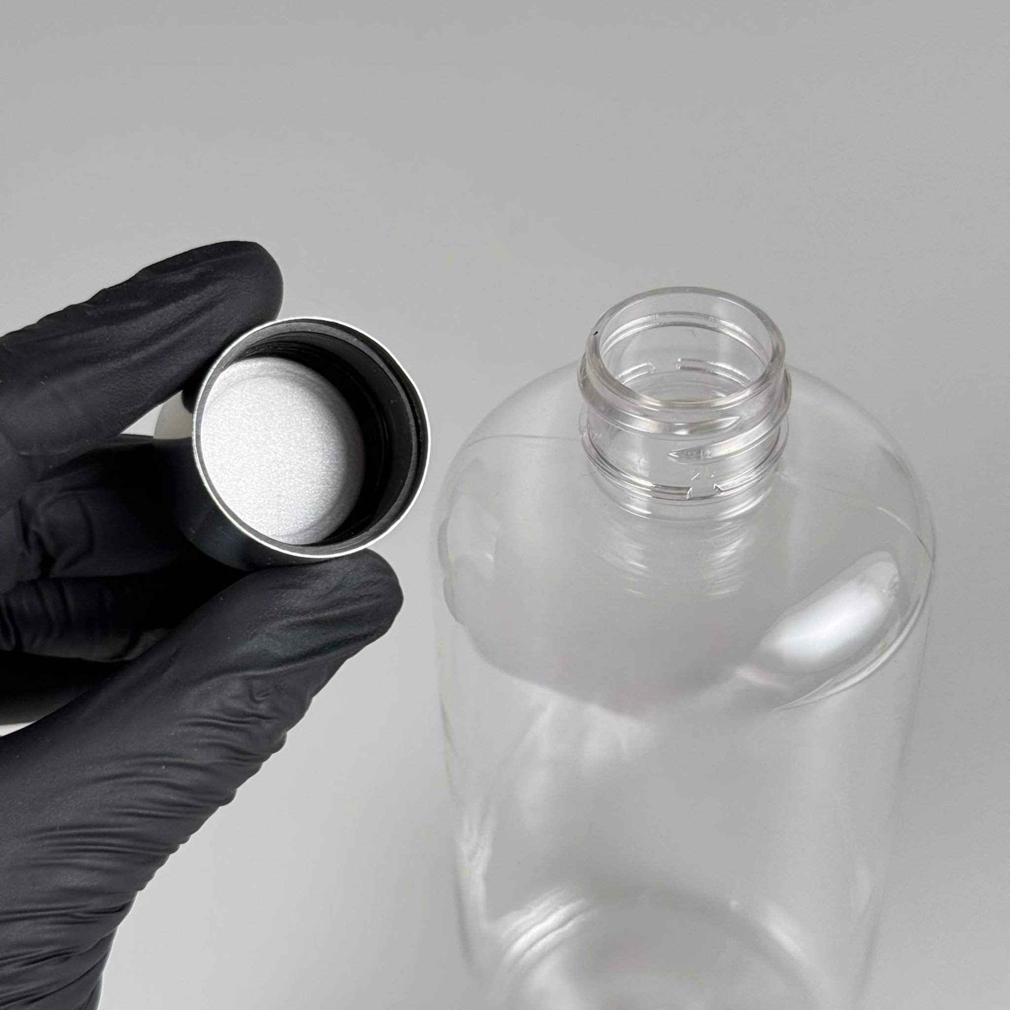 500 CC UZUN SİLİNDİR PET ŞİŞE + ALÜMİNYUM KAPLAMALI GÜMÜŞ KAPAKLI TAKIM - 500 ML PET ŞİŞE