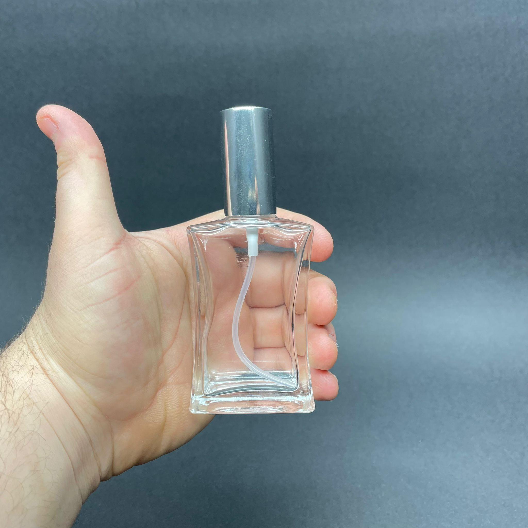 50 CC İNCE BELLİ PARFÜM ŞİŞESİ (DİKDÖRTGEN) GÜMÜŞ KAPAKLI - SPREYLİ - 50 ML BOŞ PARFÜM ŞİŞESİ - 1. KALİTE İTHAL CAM