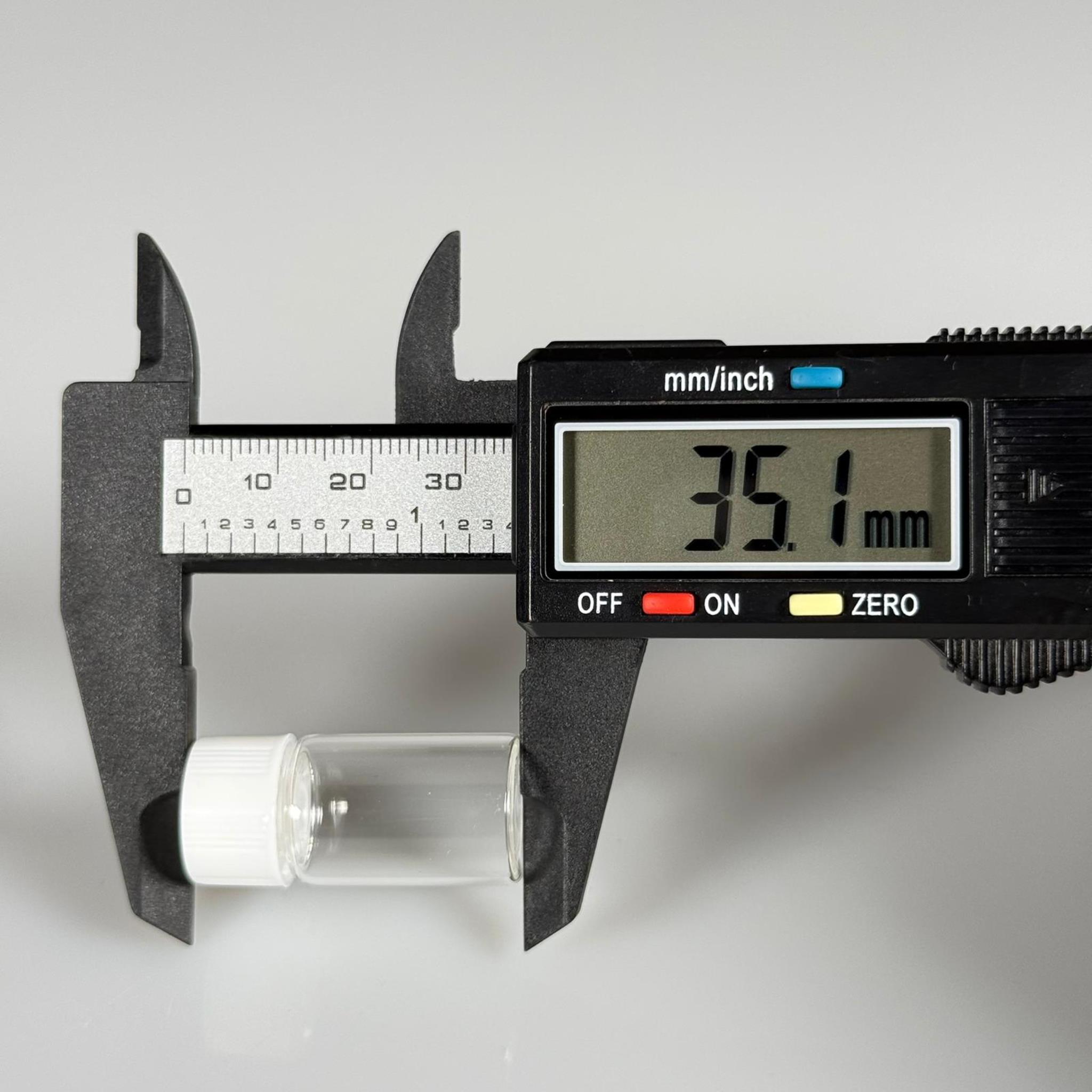 3 CC ŞEFFAF İNCE CAM ŞİŞE - BEYAZ KAPAKLI + İÇTEN DAMLALIKLI - 3 ML CAM ŞİŞE