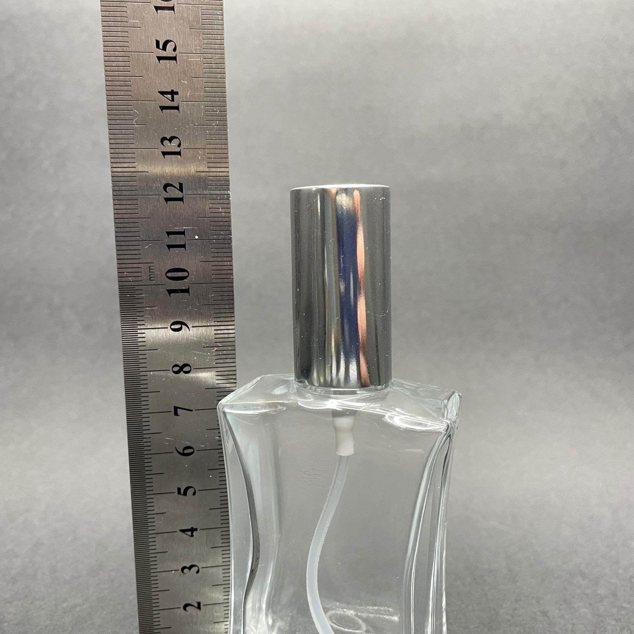 50 CC İNCE BELLİ PARFÜM ŞİŞESİ (DİKDÖRTGEN) GÜMÜŞ KAPAKLI - SPREYLİ - 50 ML BOŞ PARFÜM ŞİŞESİ - 1. KALİTE İTHAL CAM